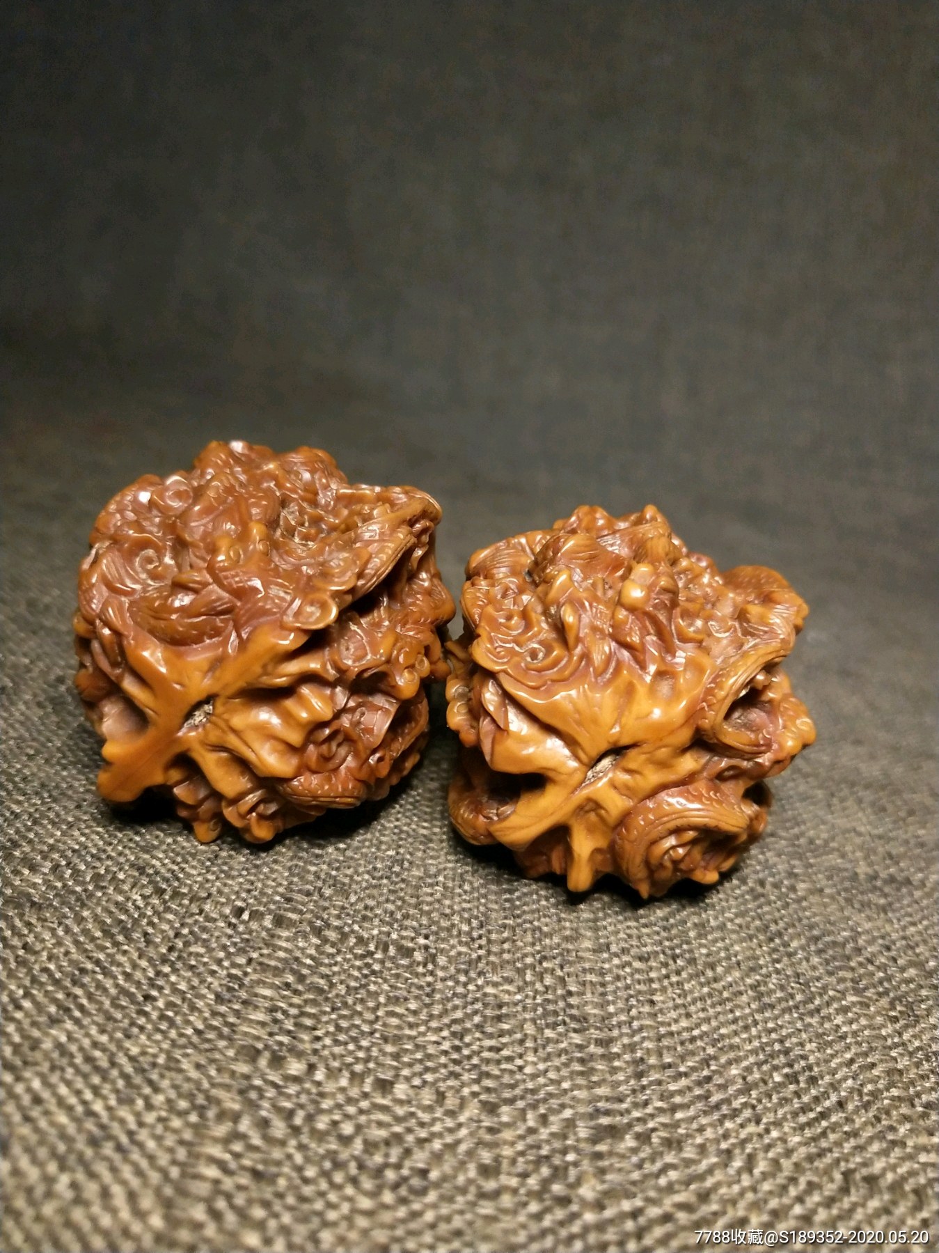 精雕九龙核桃