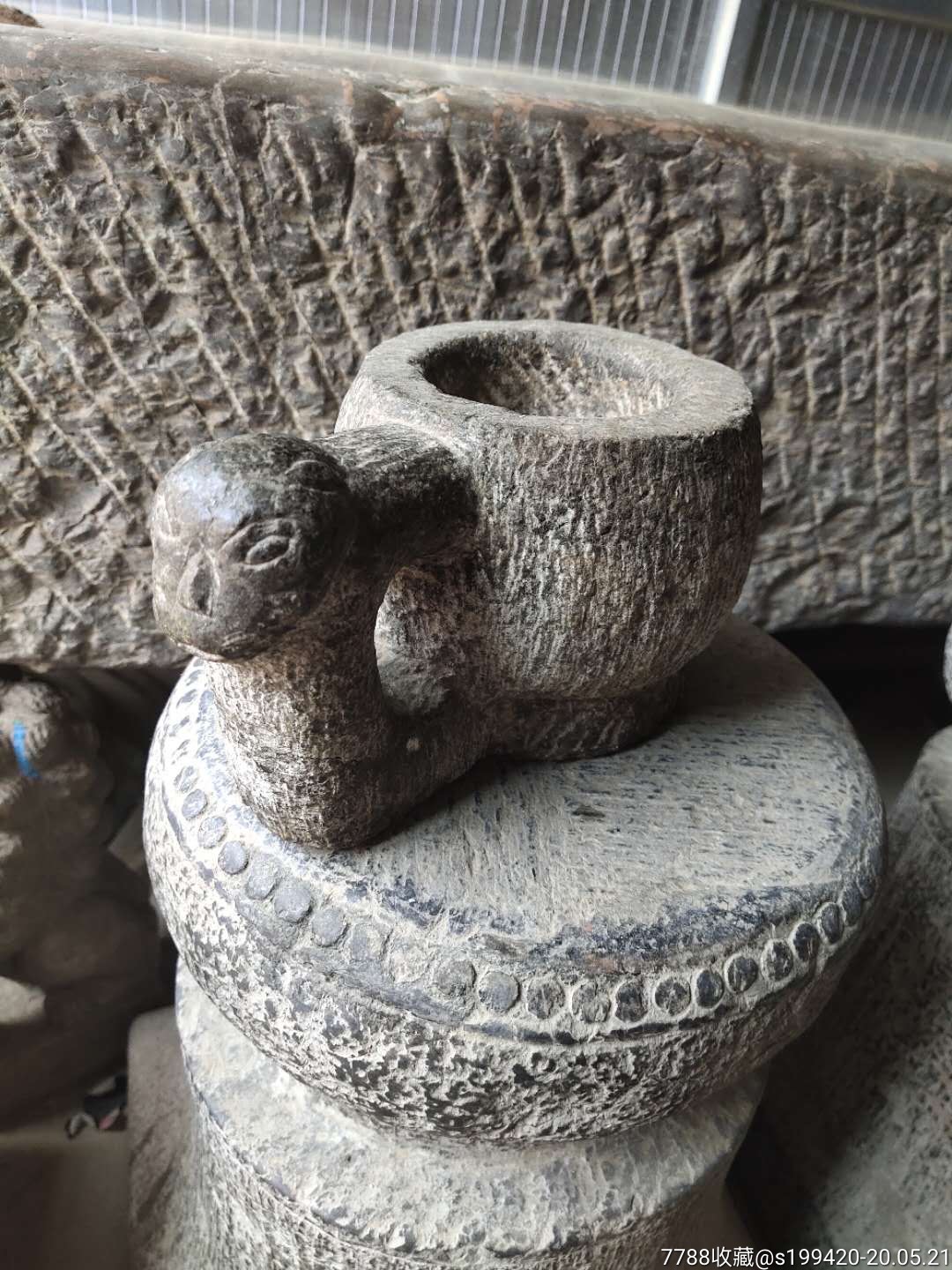 青石小石臼动物造型的把手形象生动完整无磕碰可养殖蒲草