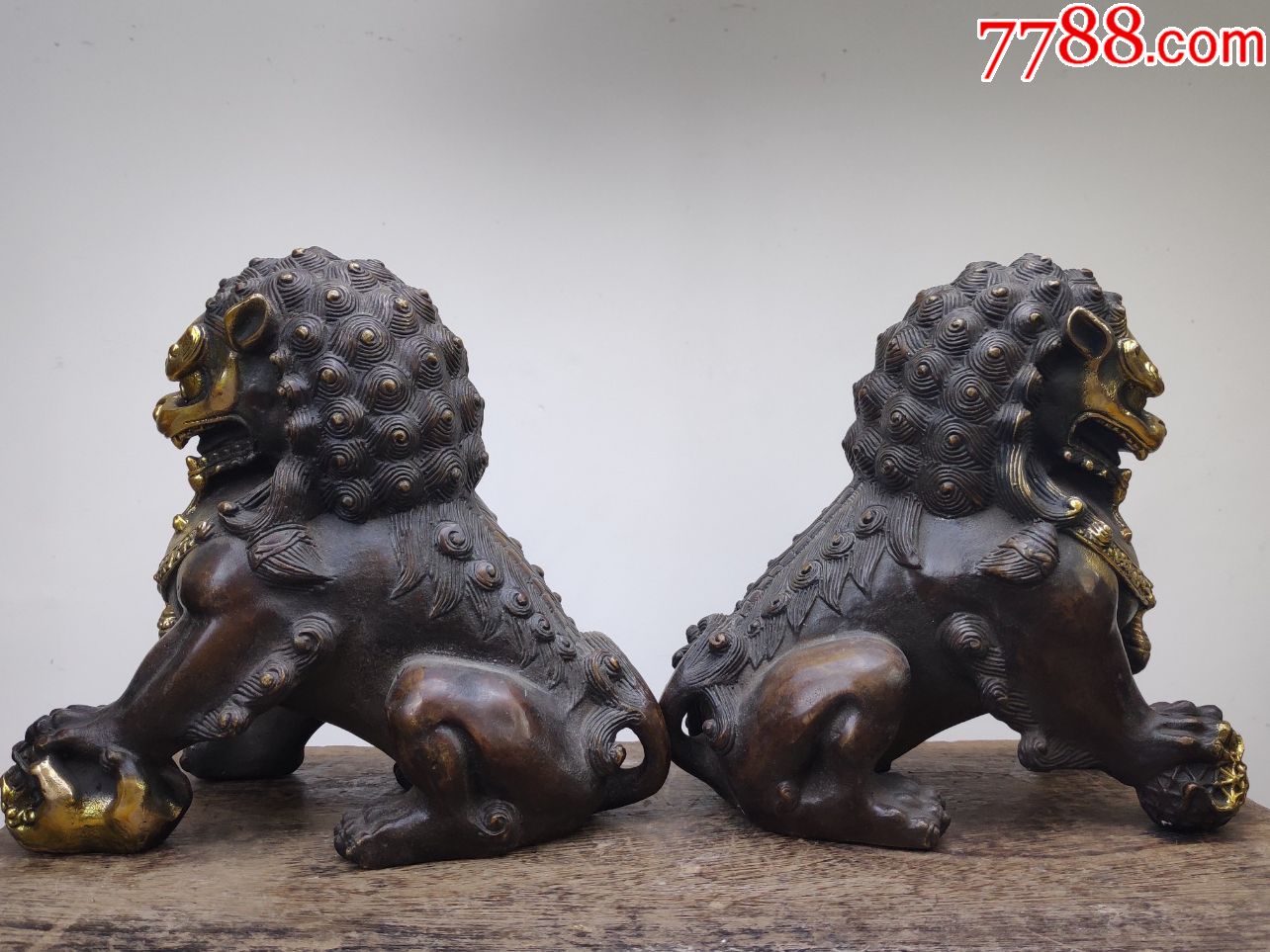 民国时期铜鎏金镇宅狮子一对,镇宅辟邪,风水摆件,做工
