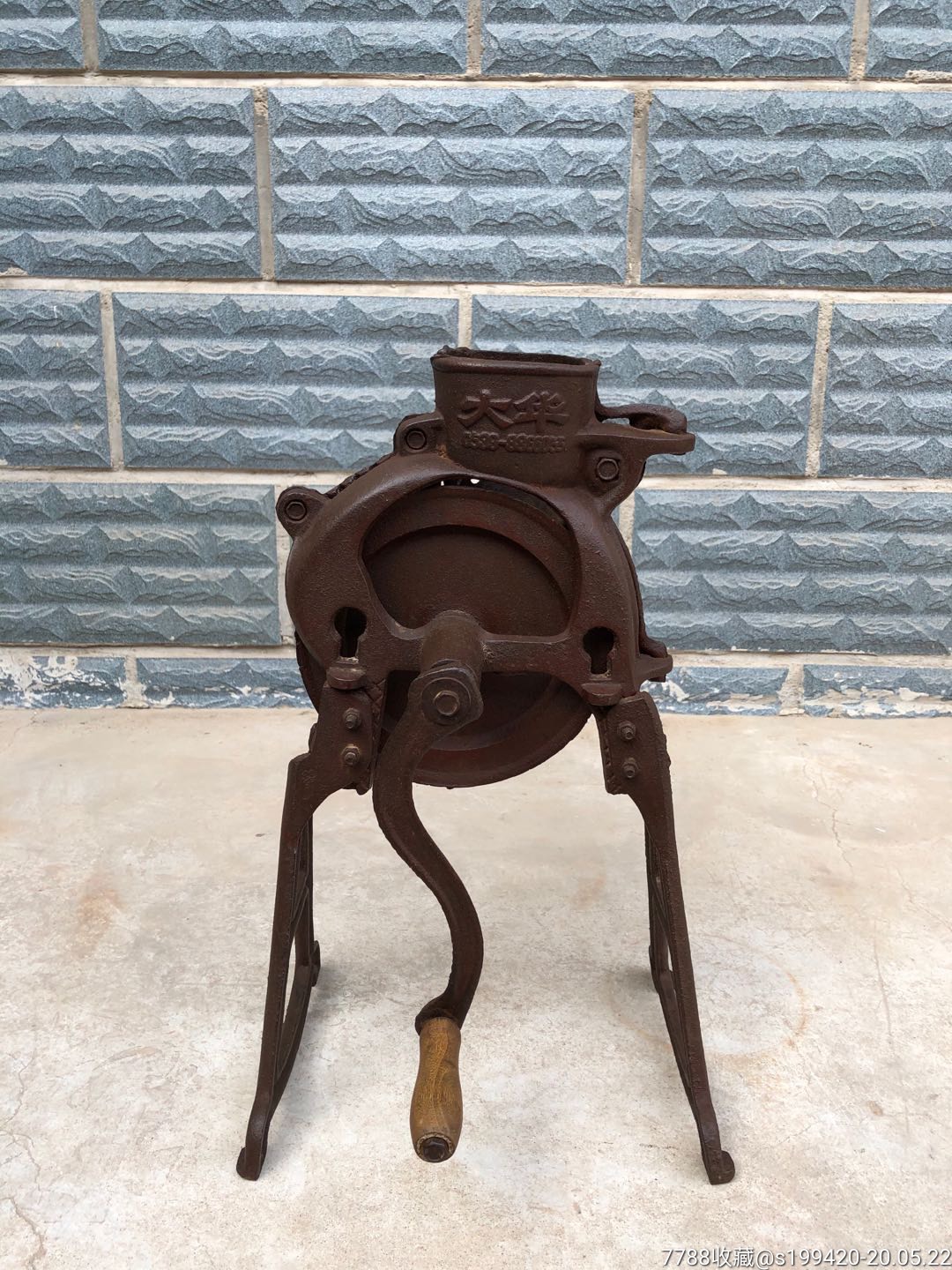 老式玉米脱粒机.铁制精美漂亮,装雅收藏怀旧.560元不议价不包邮