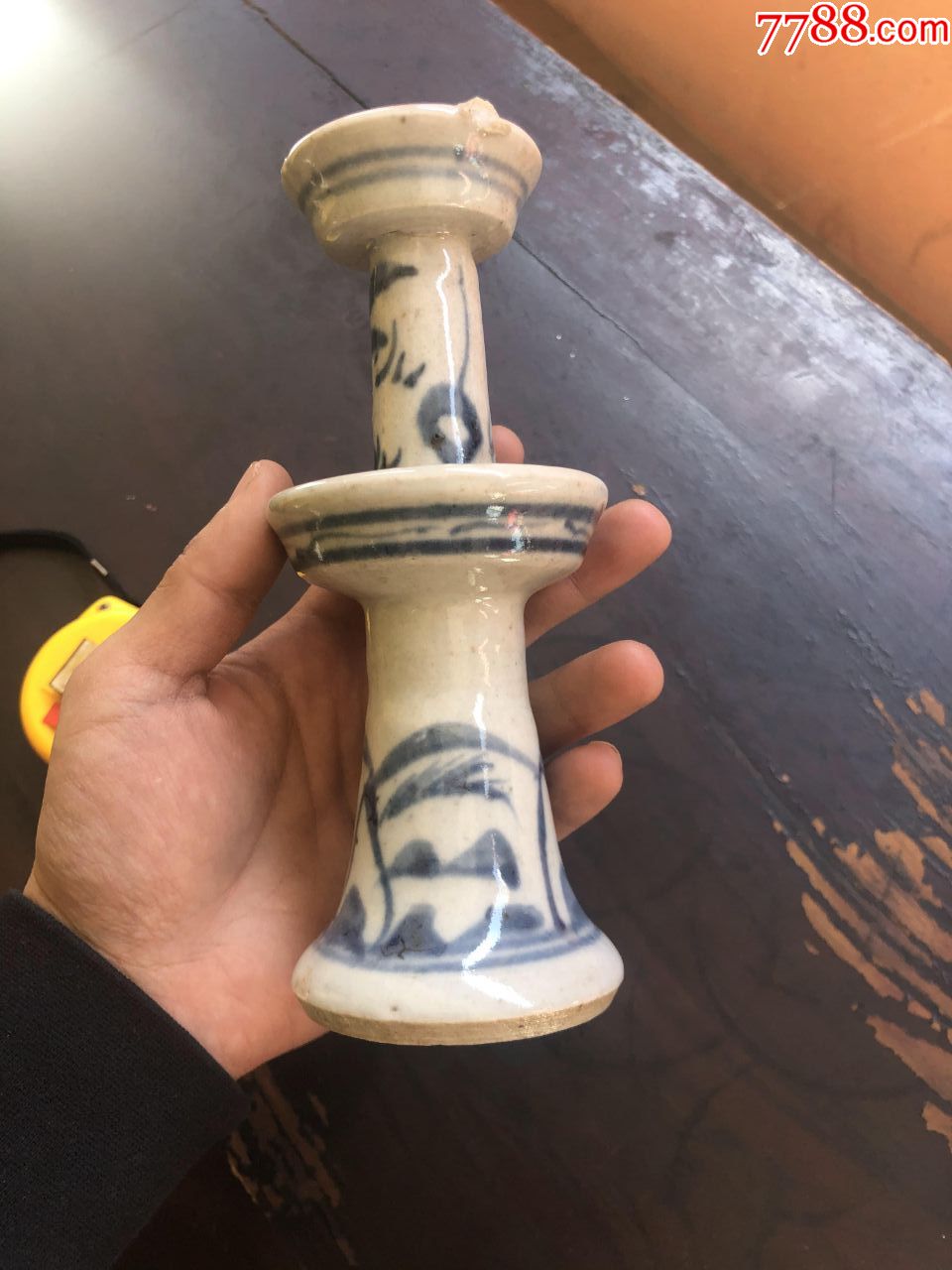 明代青花瓷灯盏