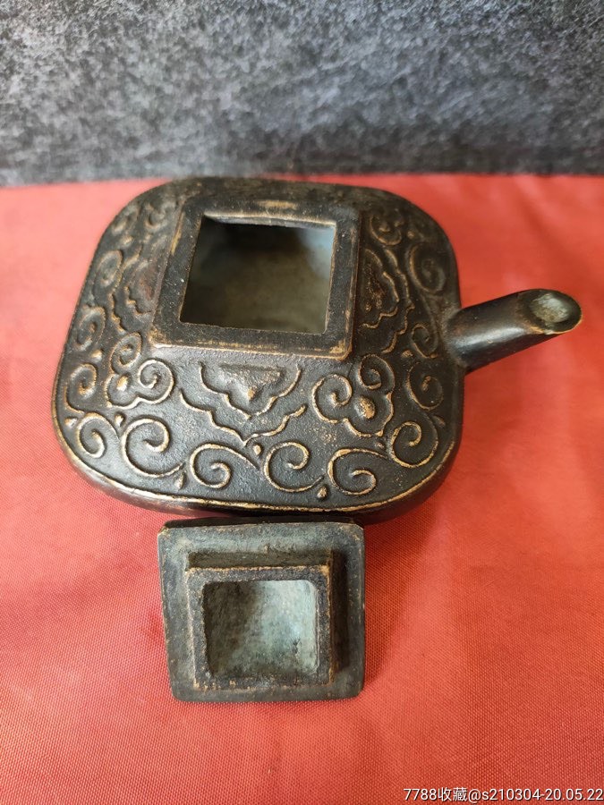 清代铜砚滴.做工精细,满刻如意纹,包浆一流