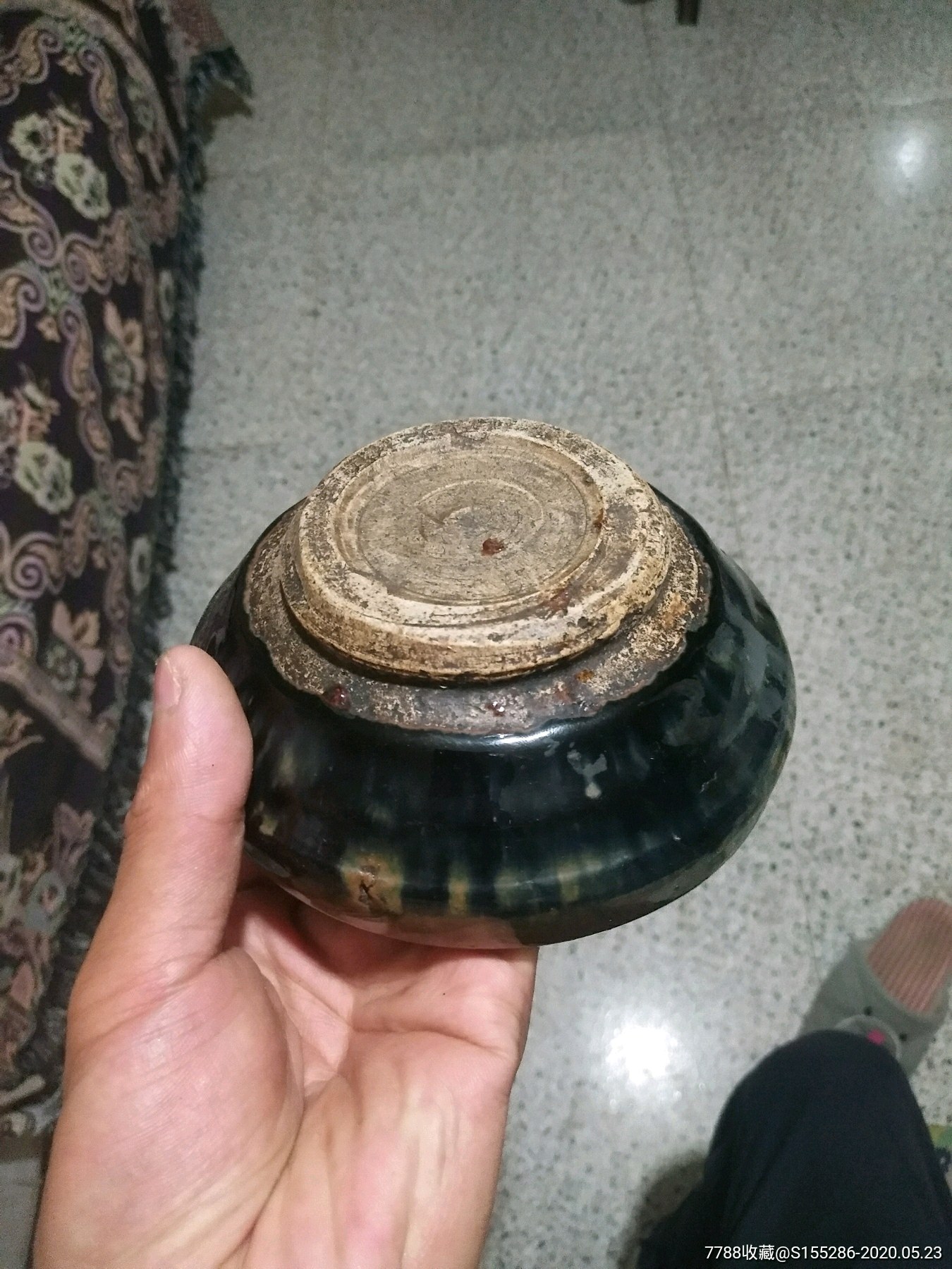 明代黑釉窑变折沿碗,品相完整,釉水发色一流