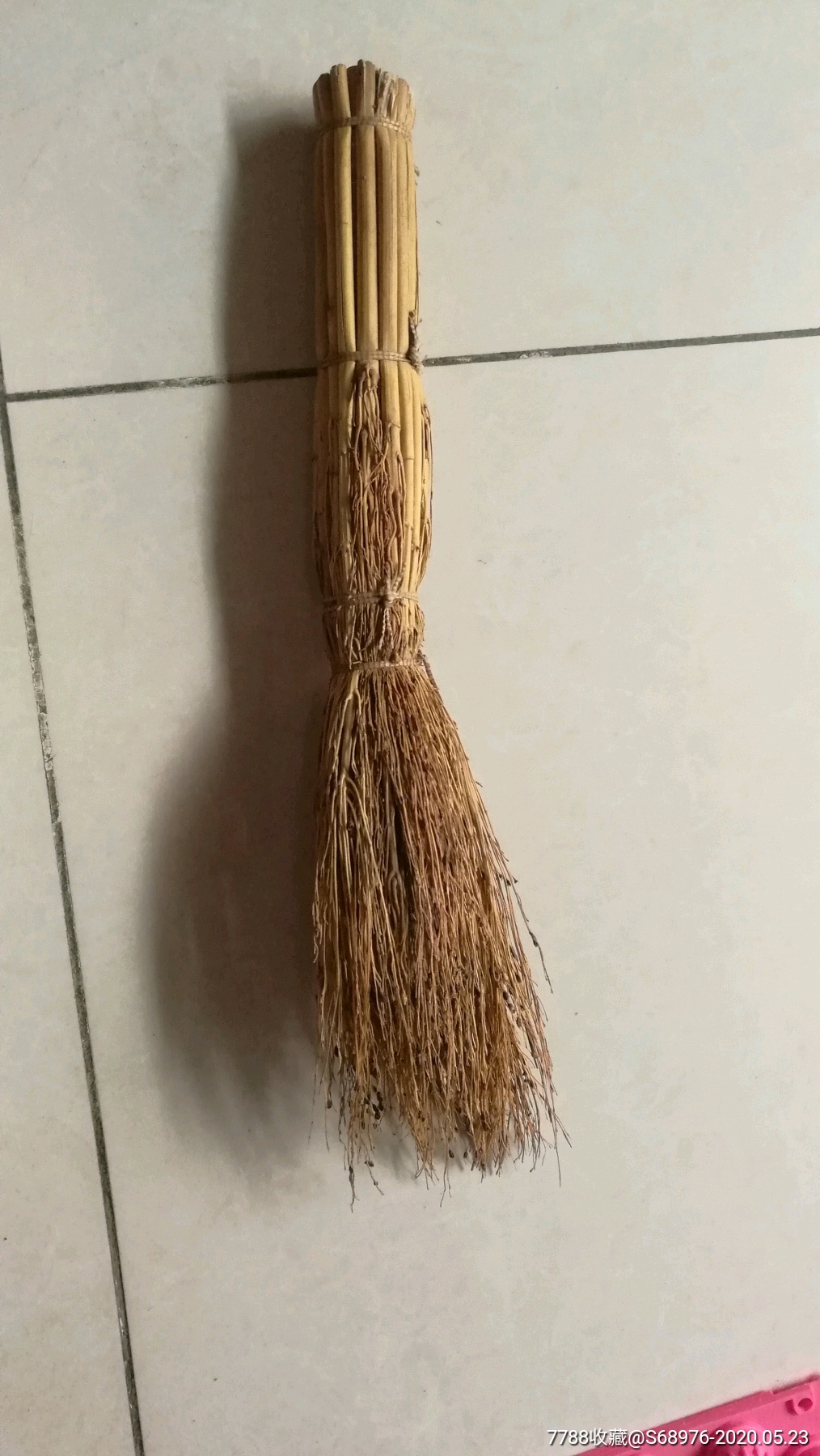 老炊帚全新未使用过长37cm可用可藏可做年代戏影视道具