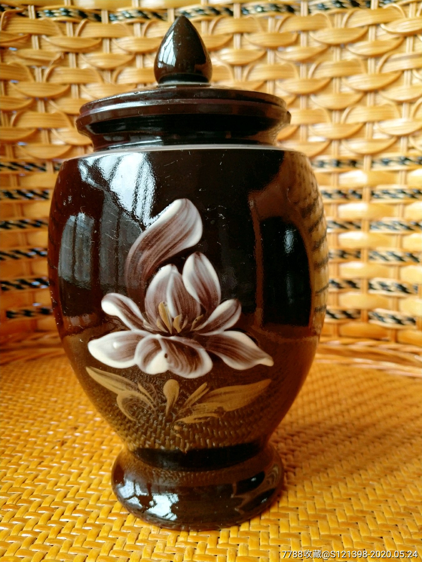 紫砂挂釉花卉图案茶叶罐