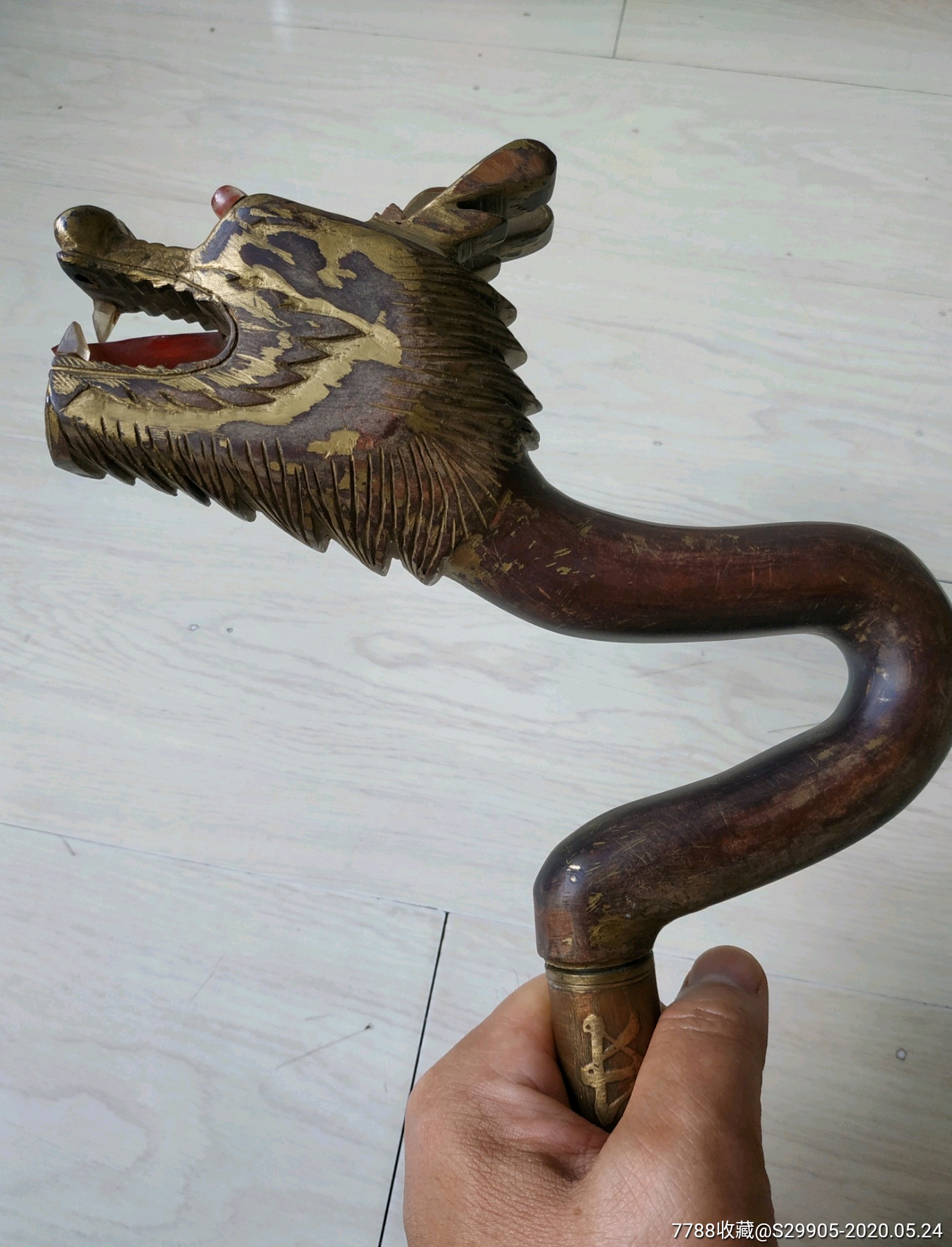 民国漆金木雕龙头拐杖