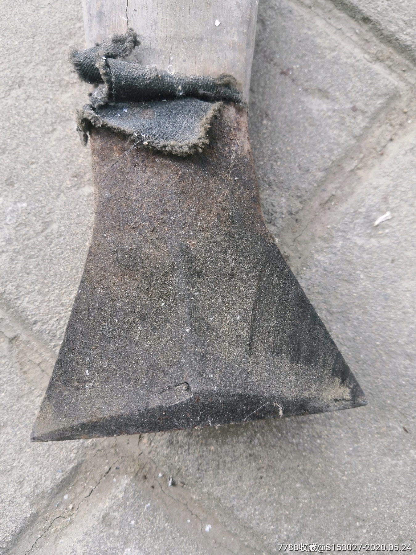 带款木工工具大锛斧