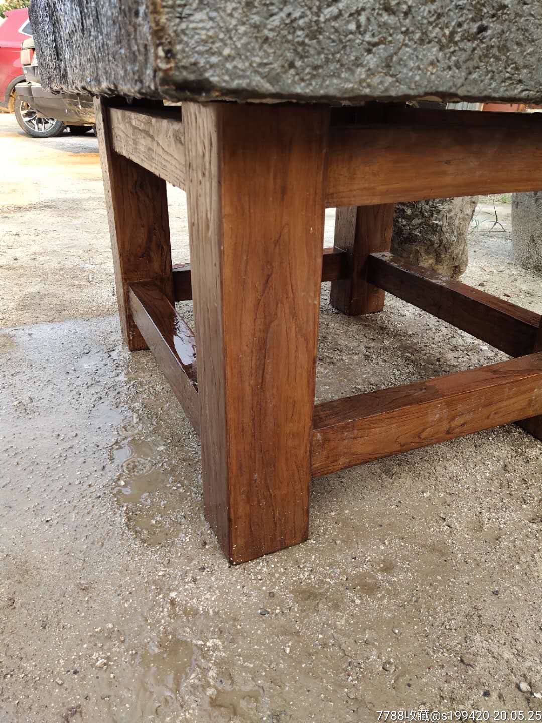 精品石桌一套,石板规规矩矩,非常板正,白筋尽露,尺寸大,下座12公分