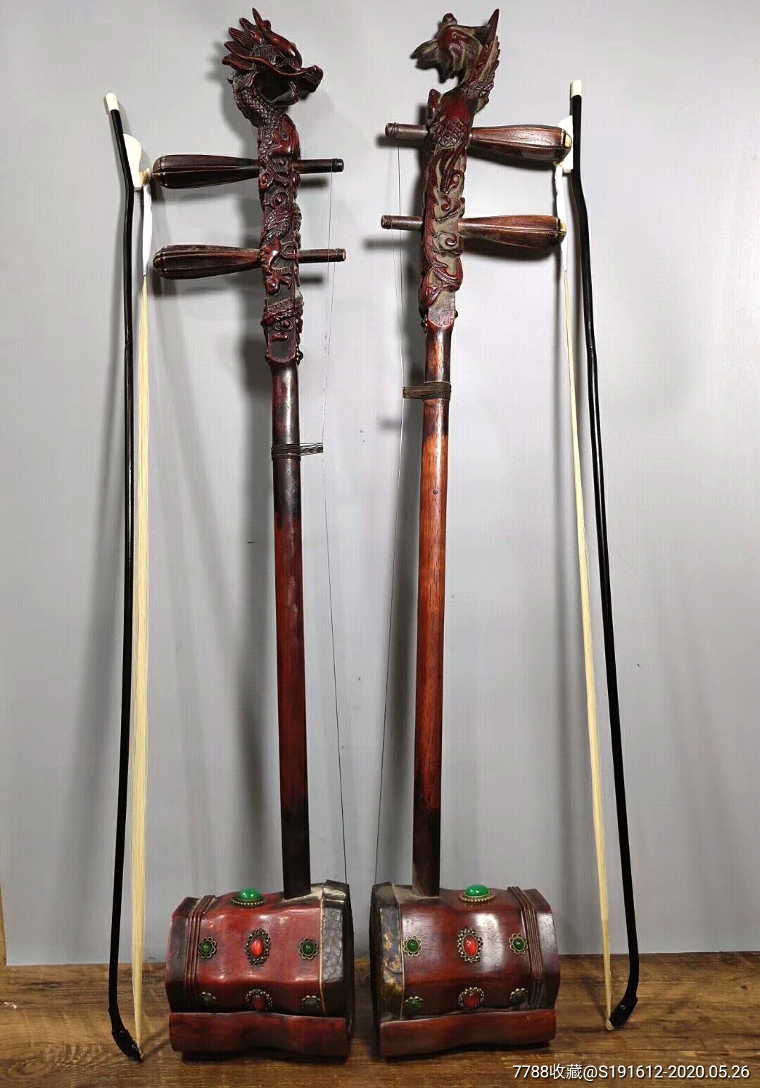 珍藏红酸枝木镶嵌宝石纯手工雕刻龙凤呈祥老二胡一对