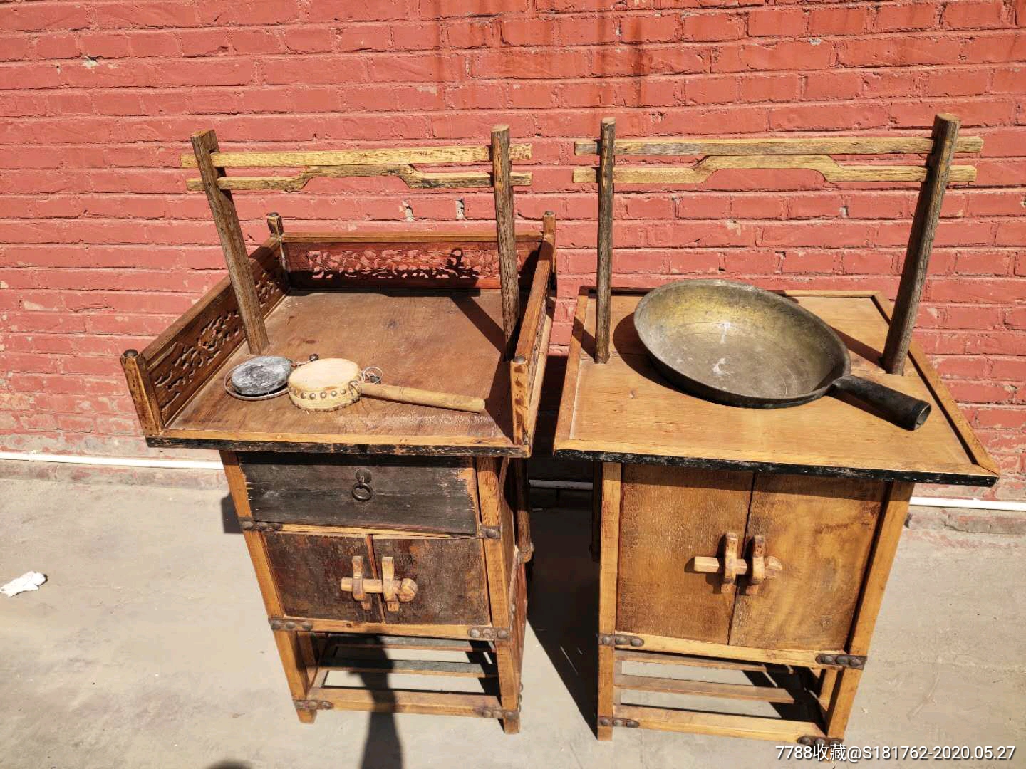 清代街市摆摊走街串巷做生意的混沌挑子