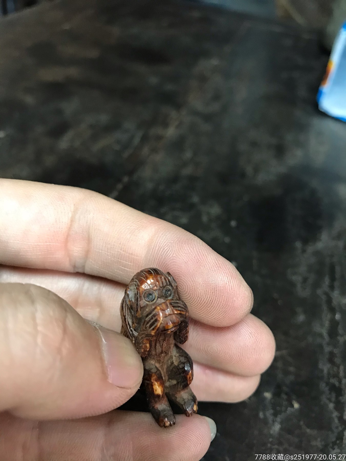 清代骨雕不言猴小摆件