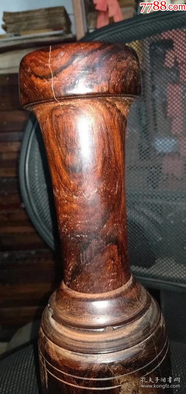 423老海南黄花梨,油梨大花瓶,尺寸36-10.5公分,重3.3斤