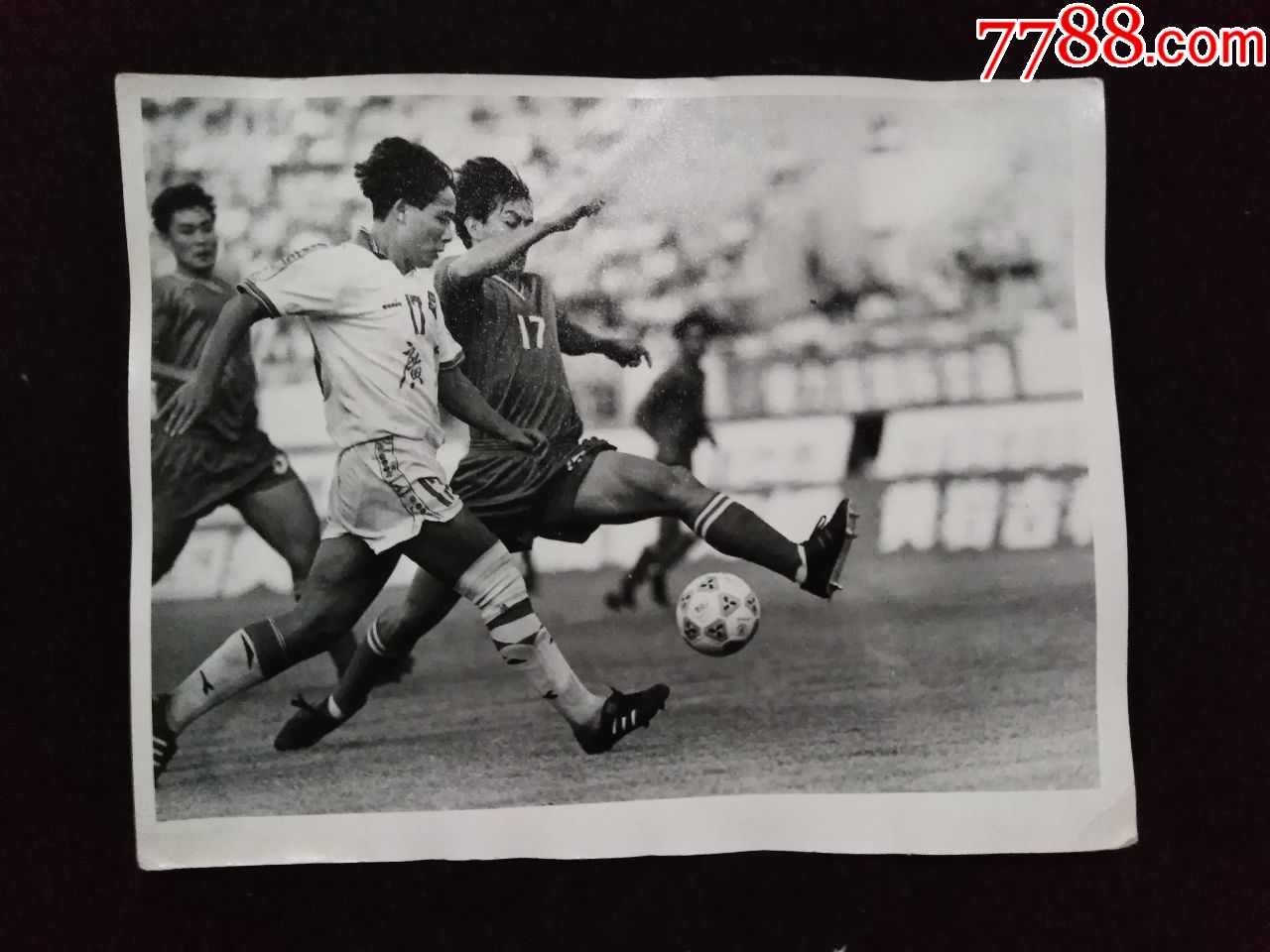 拼搏中的中国足球早期大幅16厘米20厘米