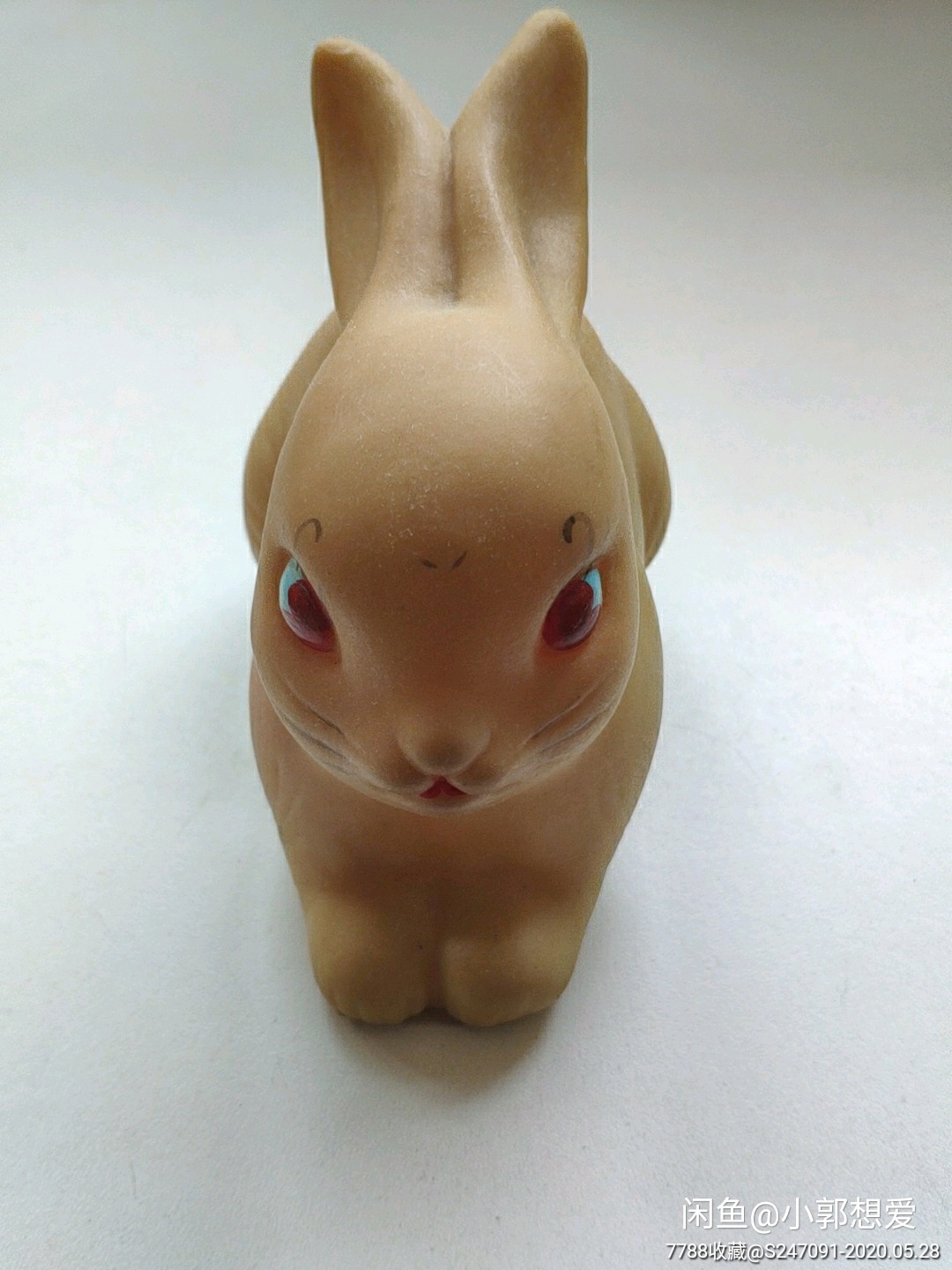 78年代玩具兔子,高9厘米,长12厘米.喜欢的留言哦,看图自定,售出不退