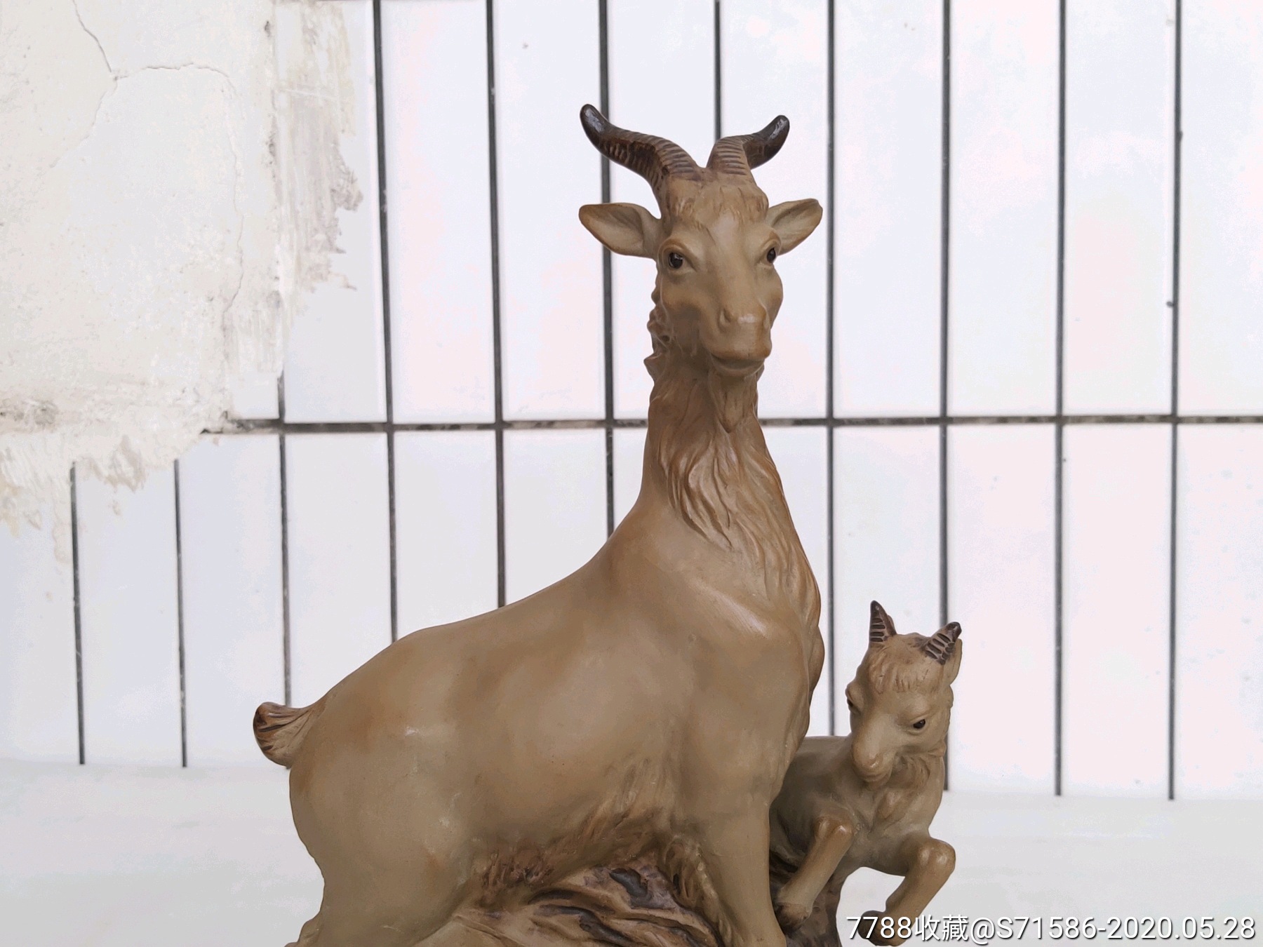 石湾窑大师霍兰生肖羊作品(三羊启泰)