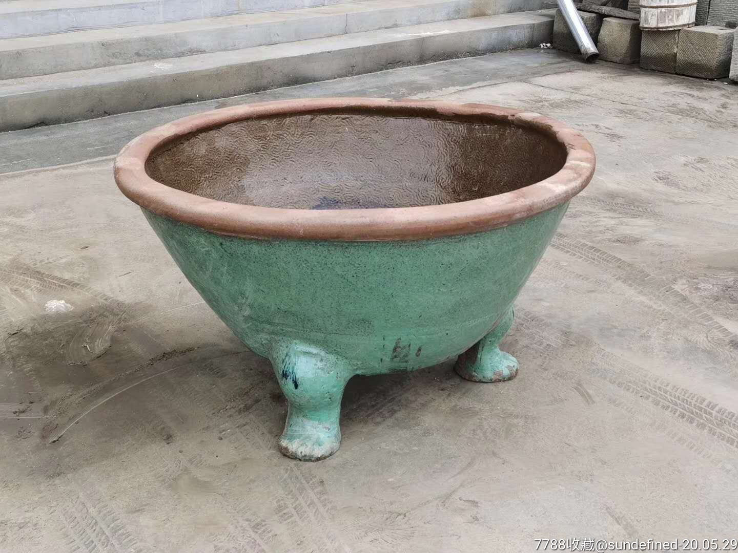 民国时期绿釉虎腿缸.庭院室内摆放佳品.