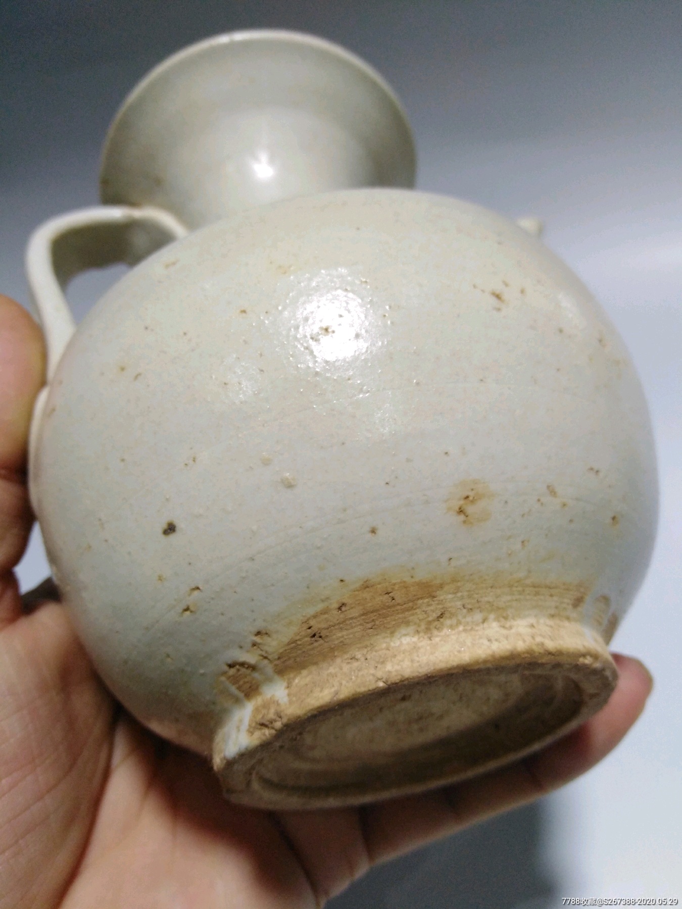 宋磁州窑白釉执壶