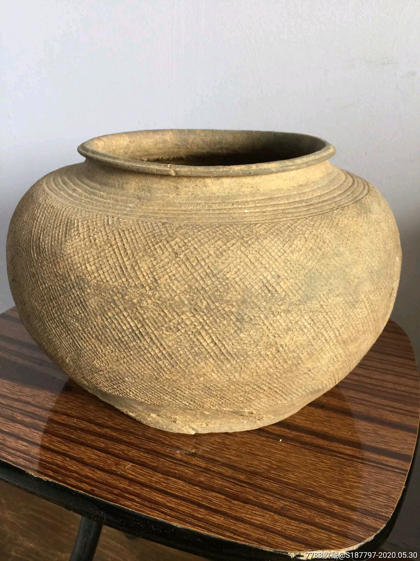 春秋陶印纹陶罐