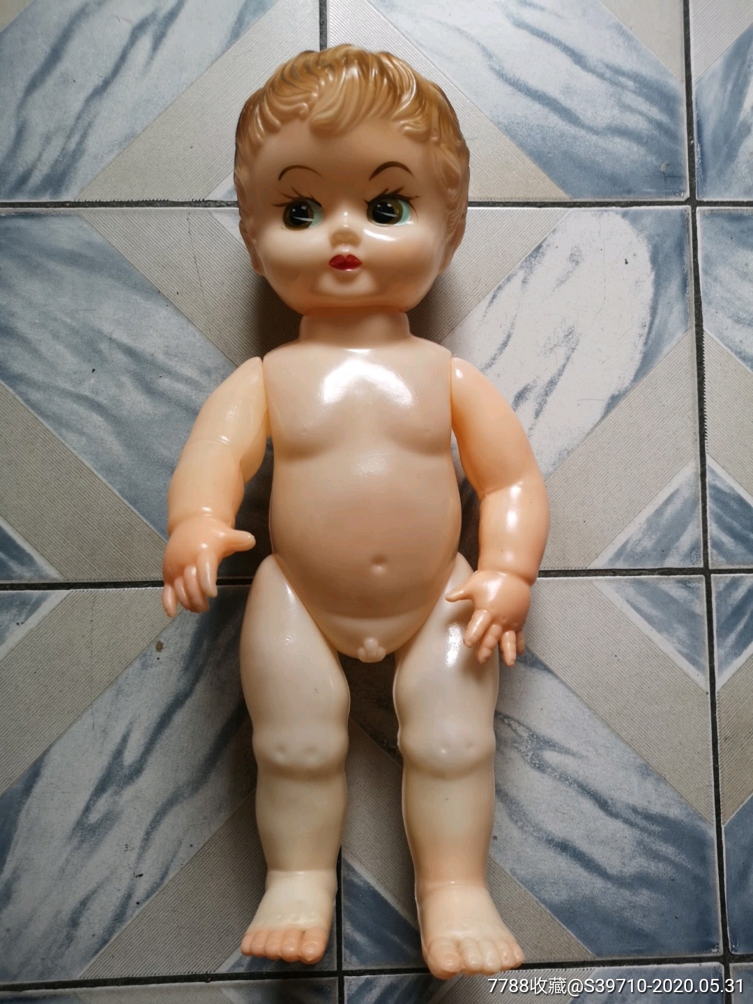早期塑料娃娃(身高大约59厘米)