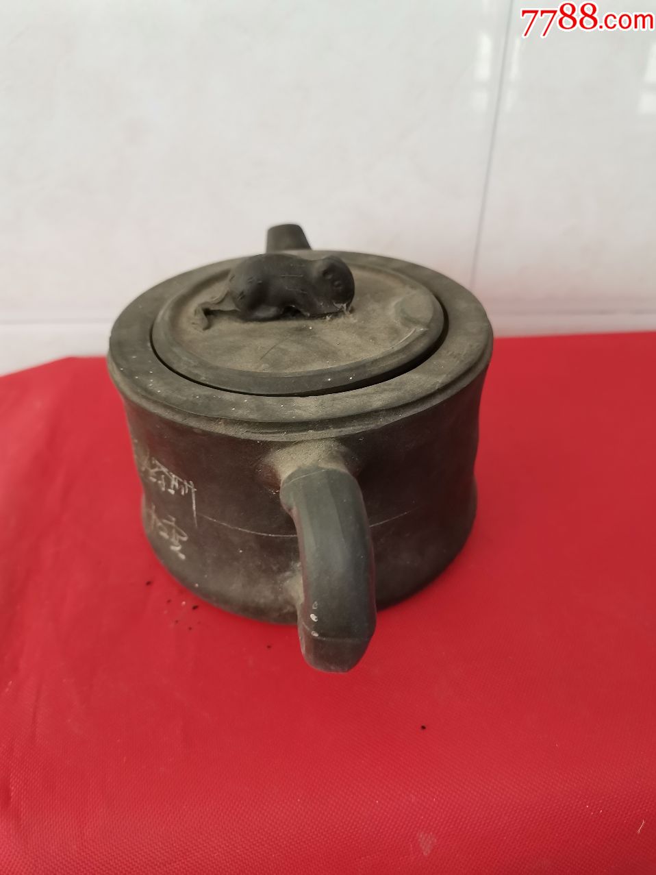 80年代宜兴紫砂壶一把(有款)