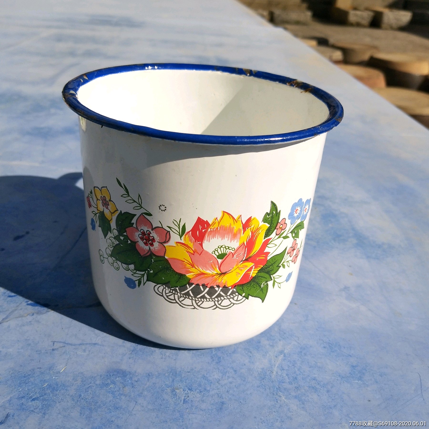 搪瓷茶缸子三个