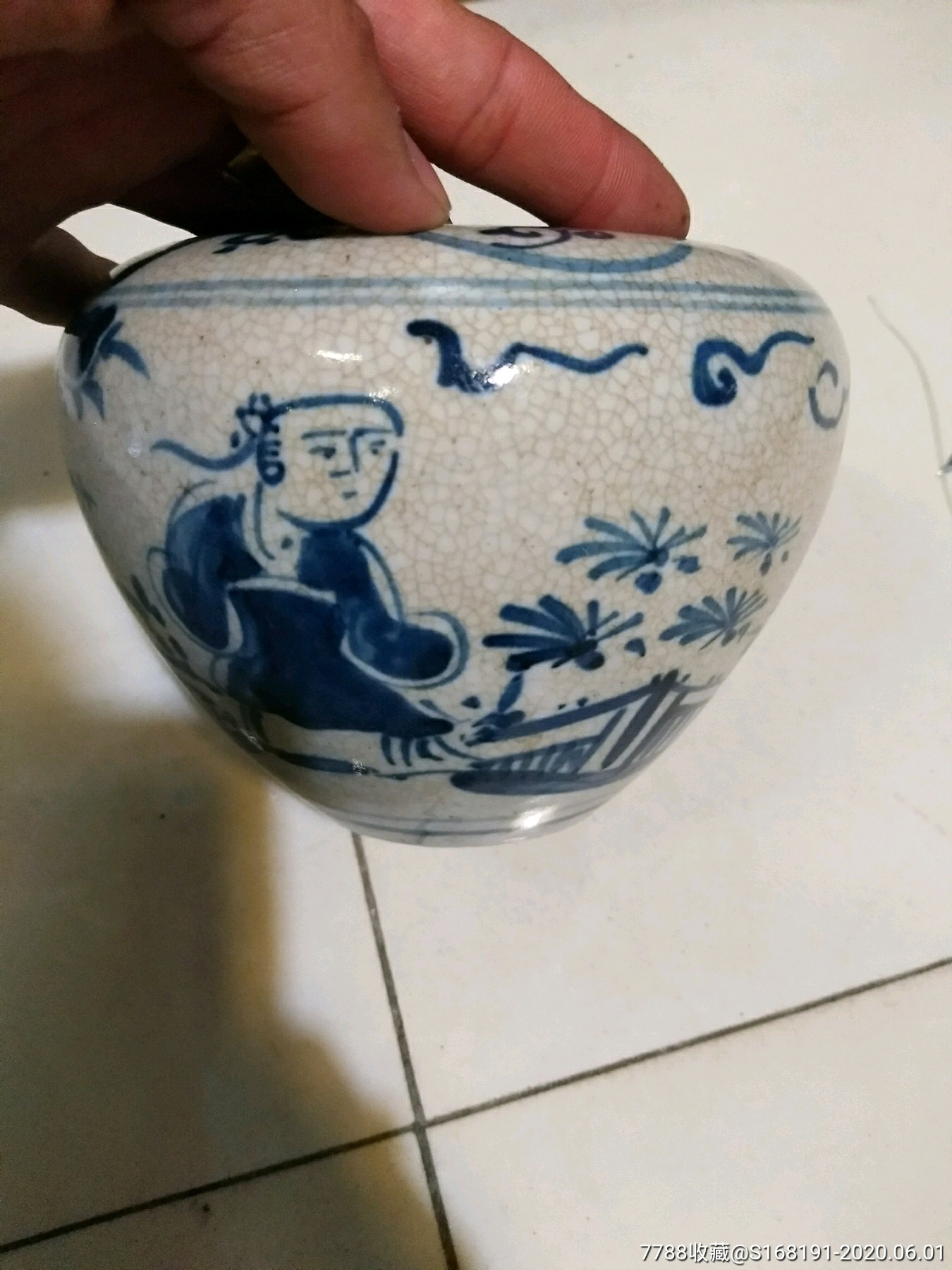 老青花瓷人物天字罐