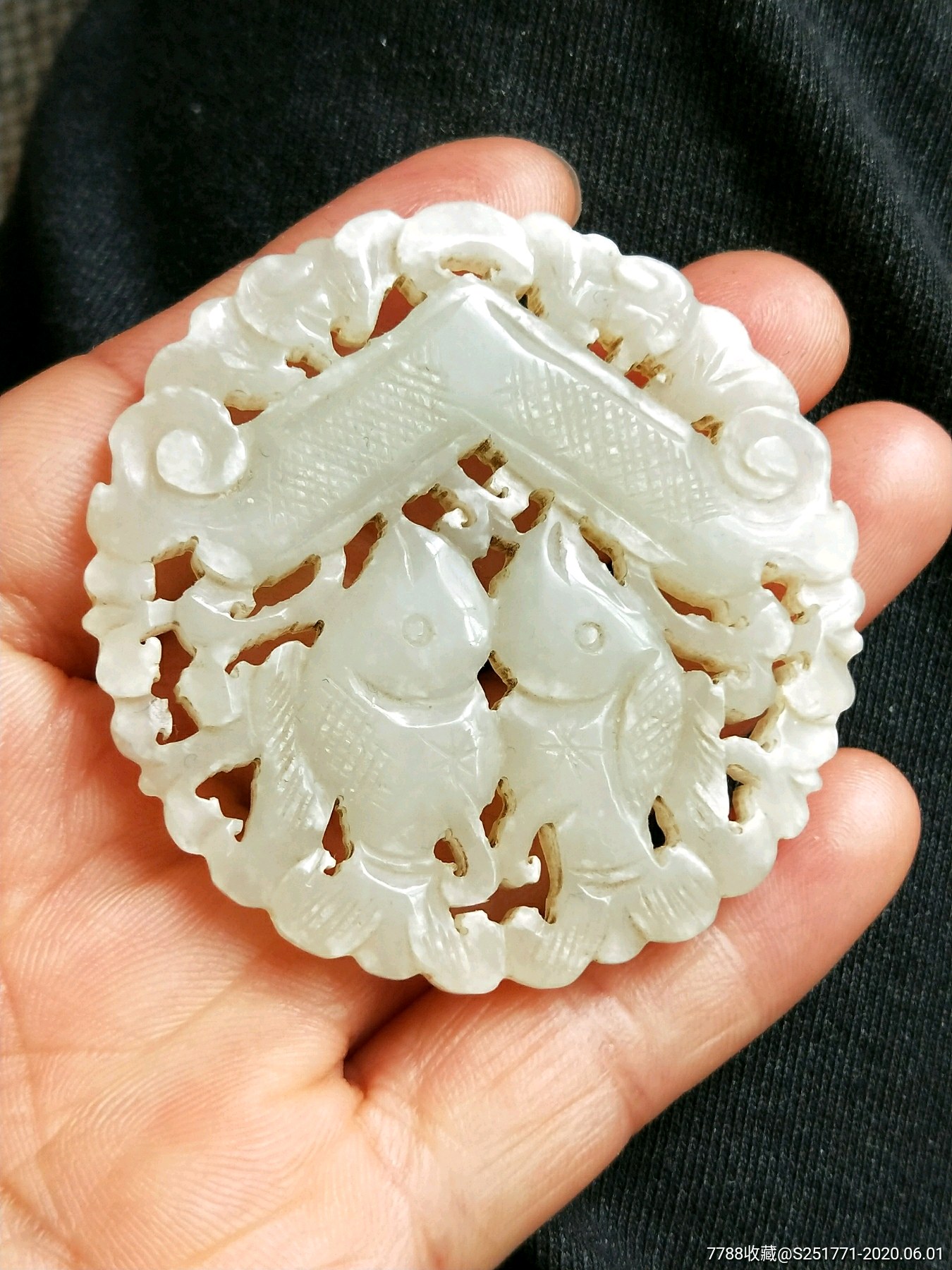 民国和田玉双鱼玉佩