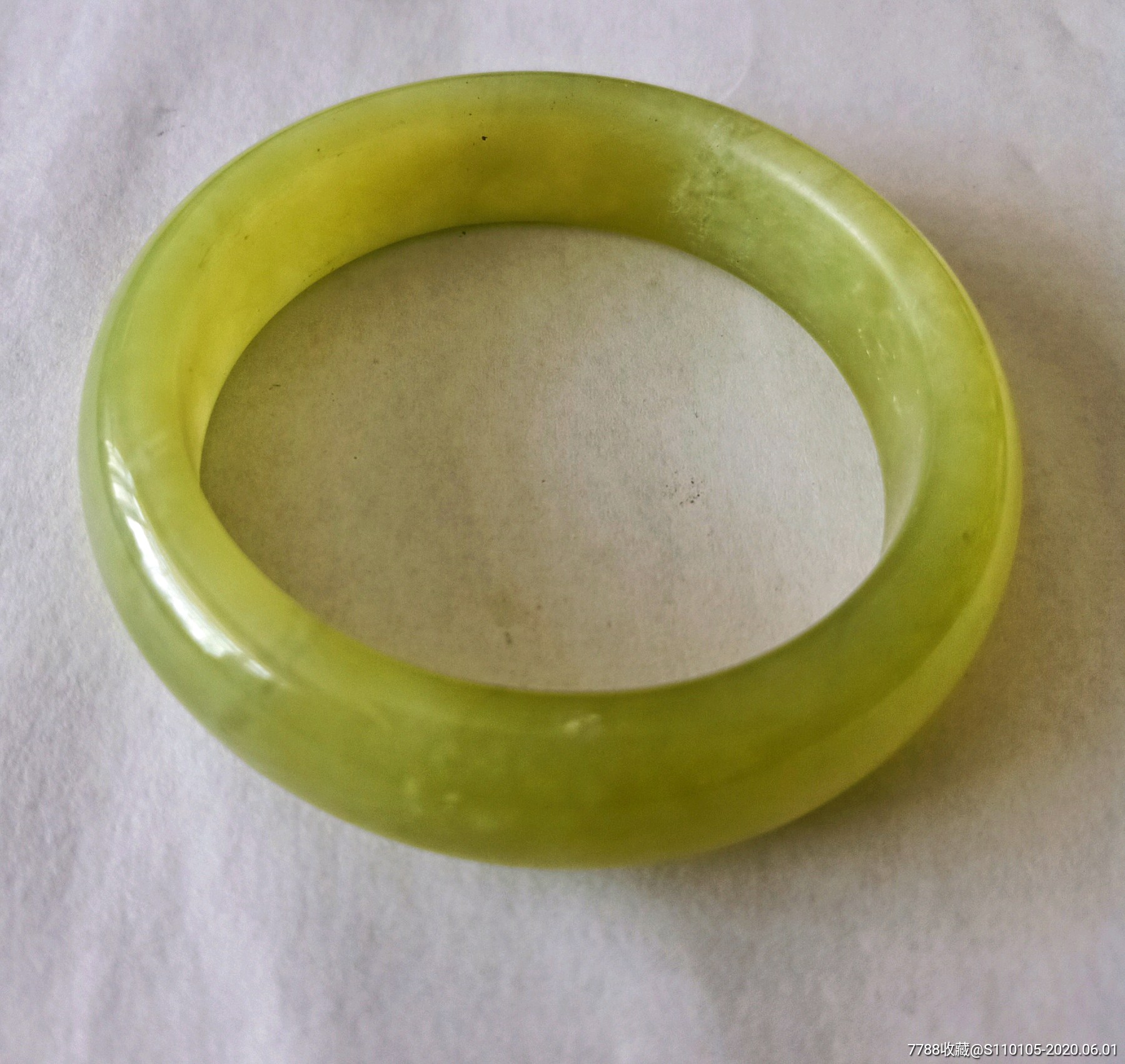 岫岩黄金玉手镯