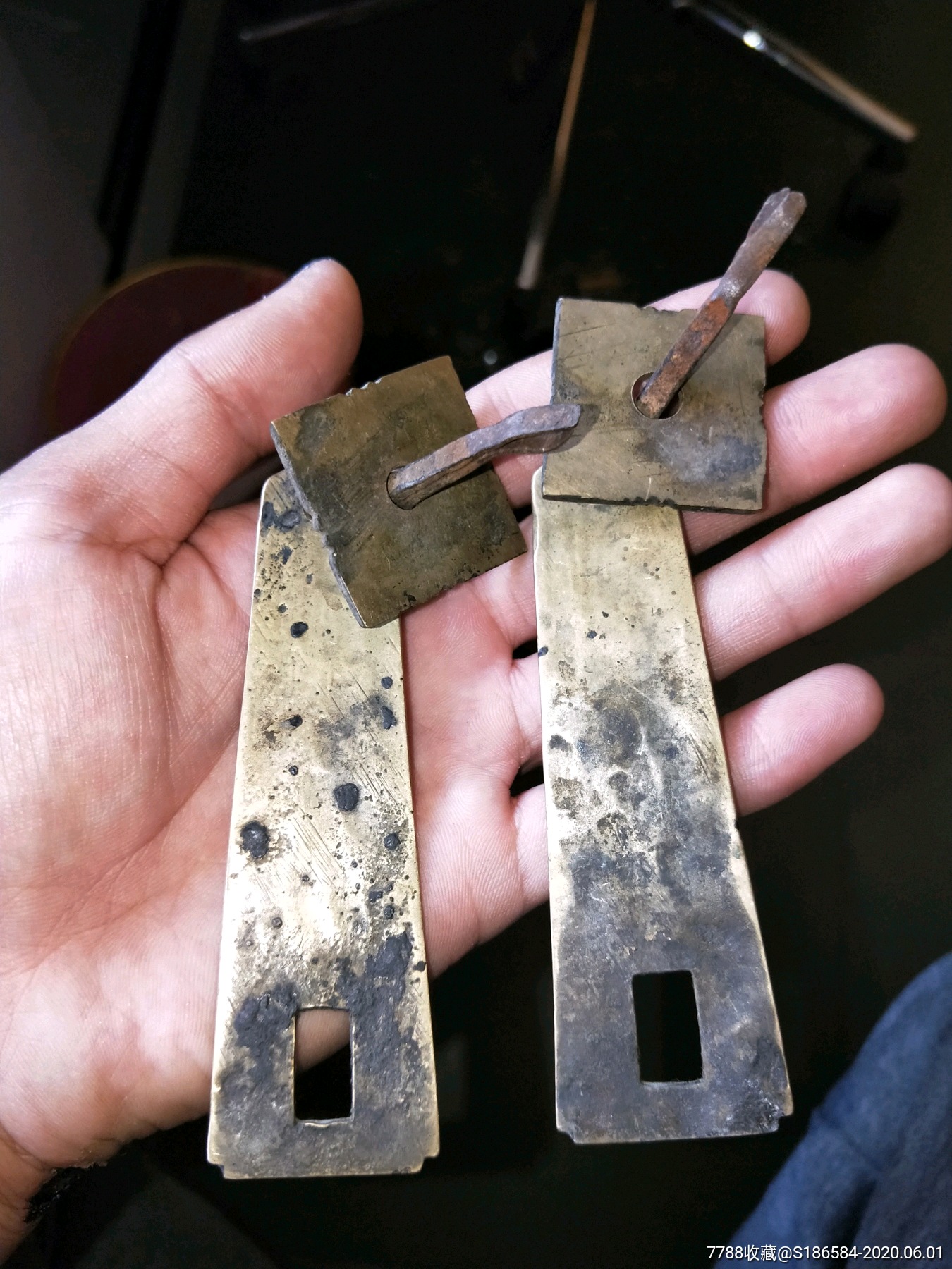 清代老铜拉手一对