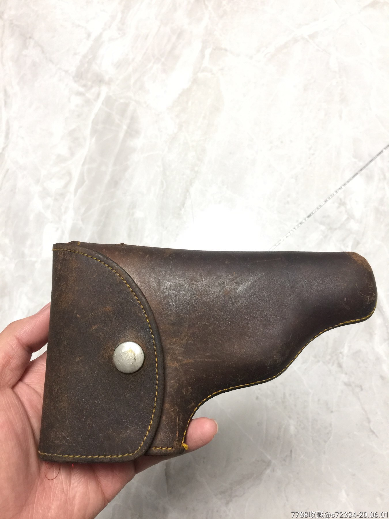 60早期军官配发64式牛皮枪套