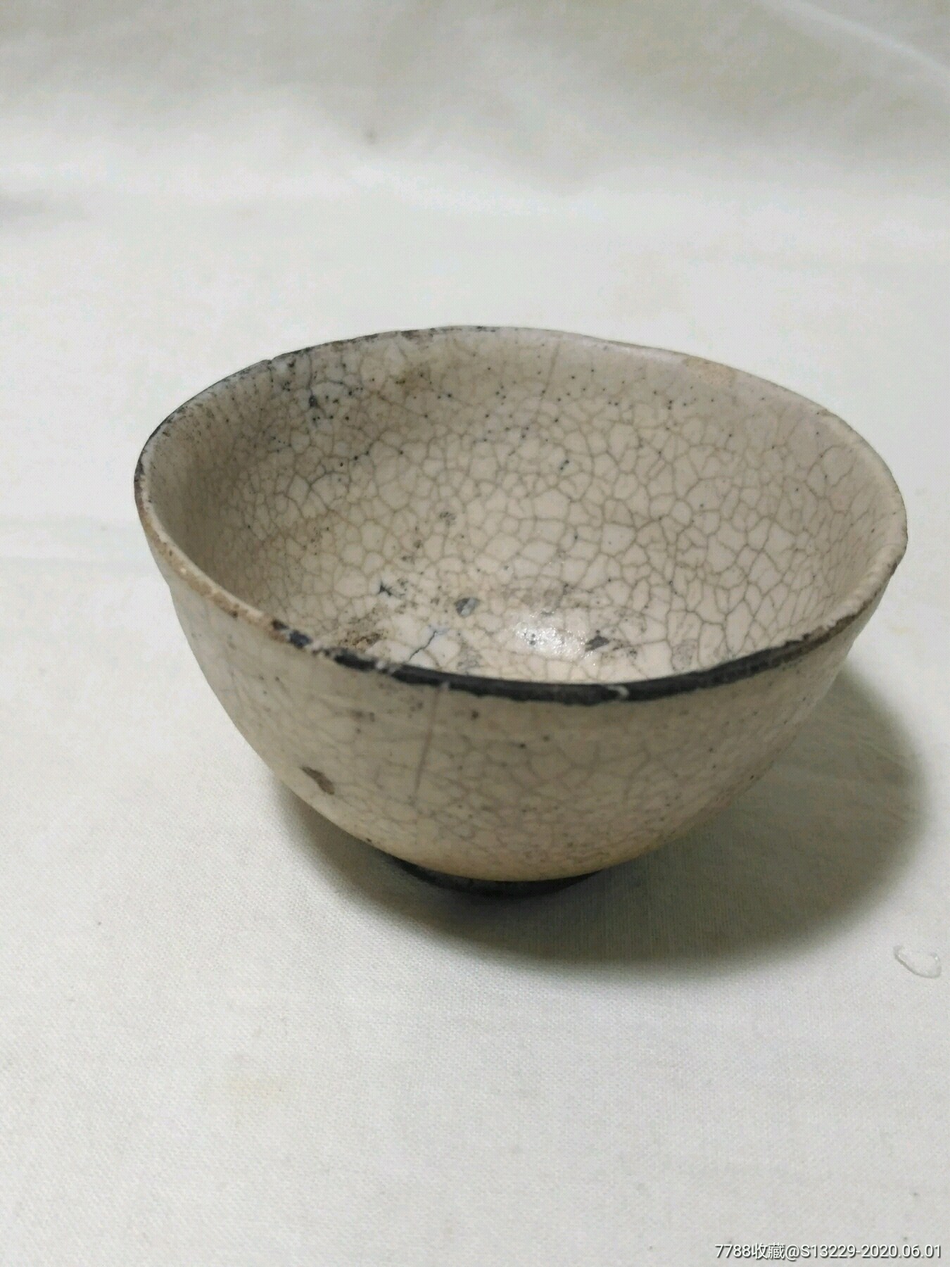 宋代哥釉瓷盏