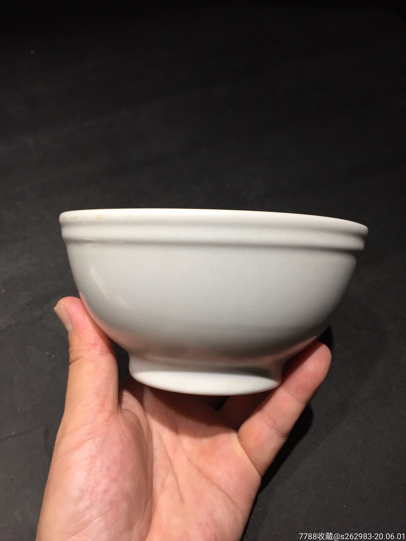 白瓷碗
