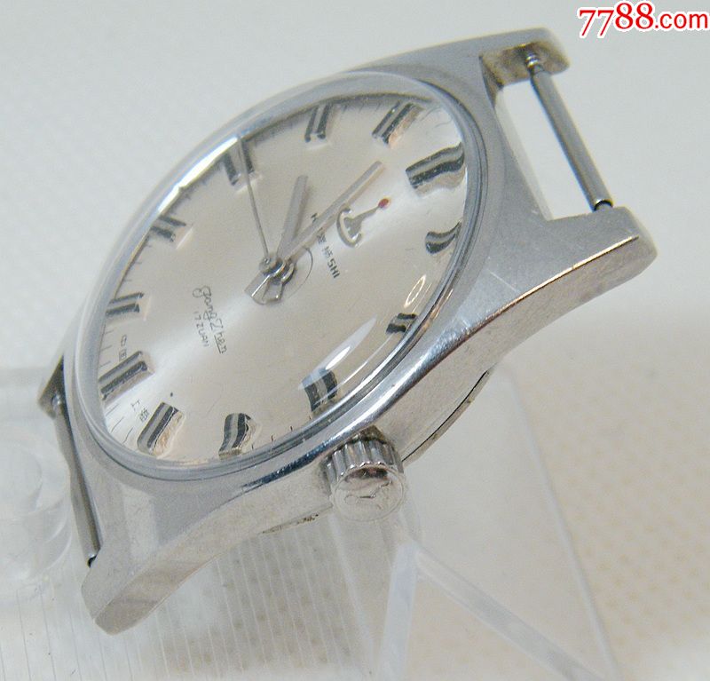 上海手表三厂海狮手表17钻ss1比1120少很多