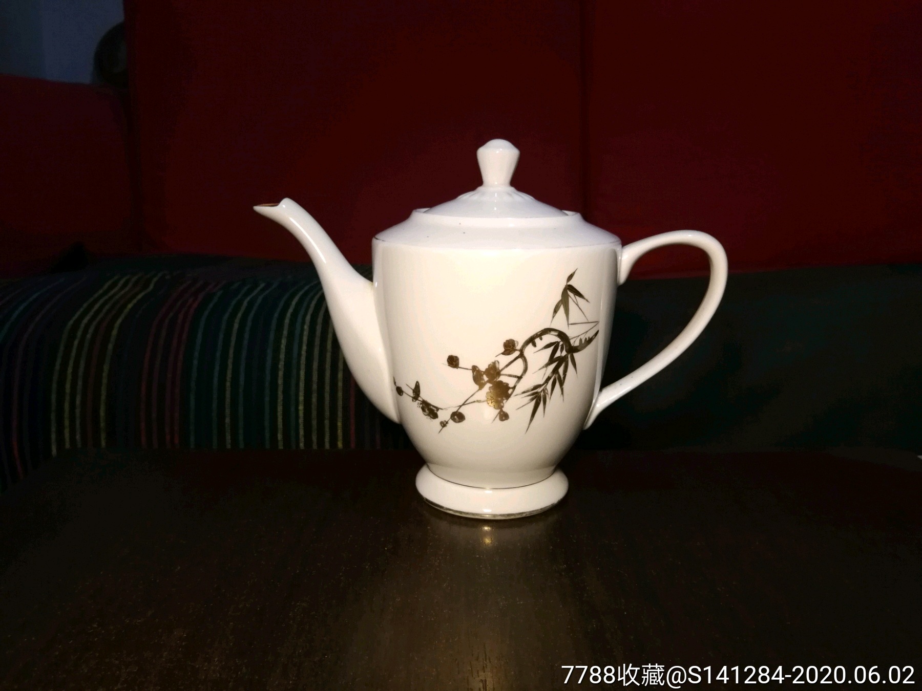 唐山五瓷底款描金花卉老茶水壶