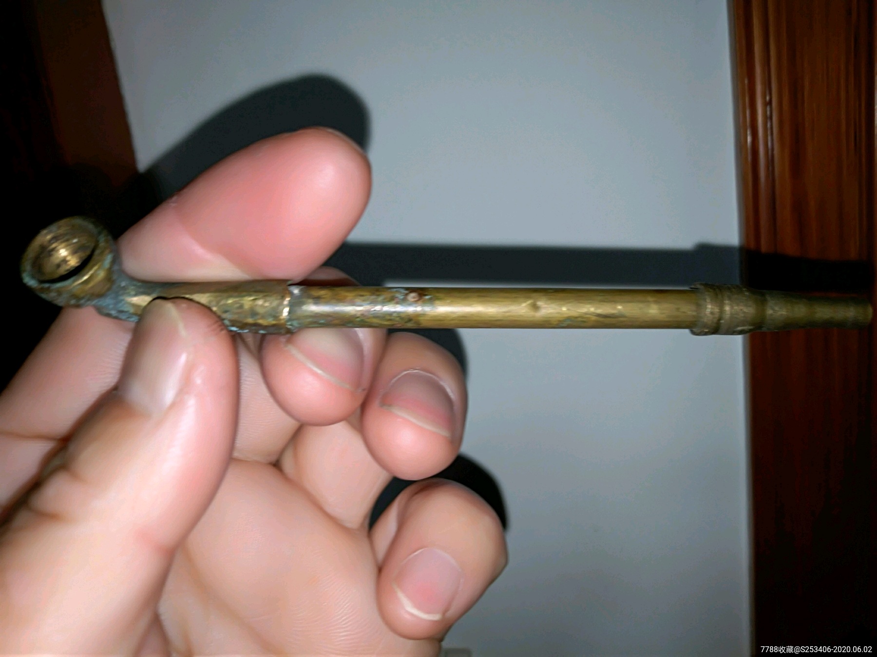 纯铜袖珍烟枪一把