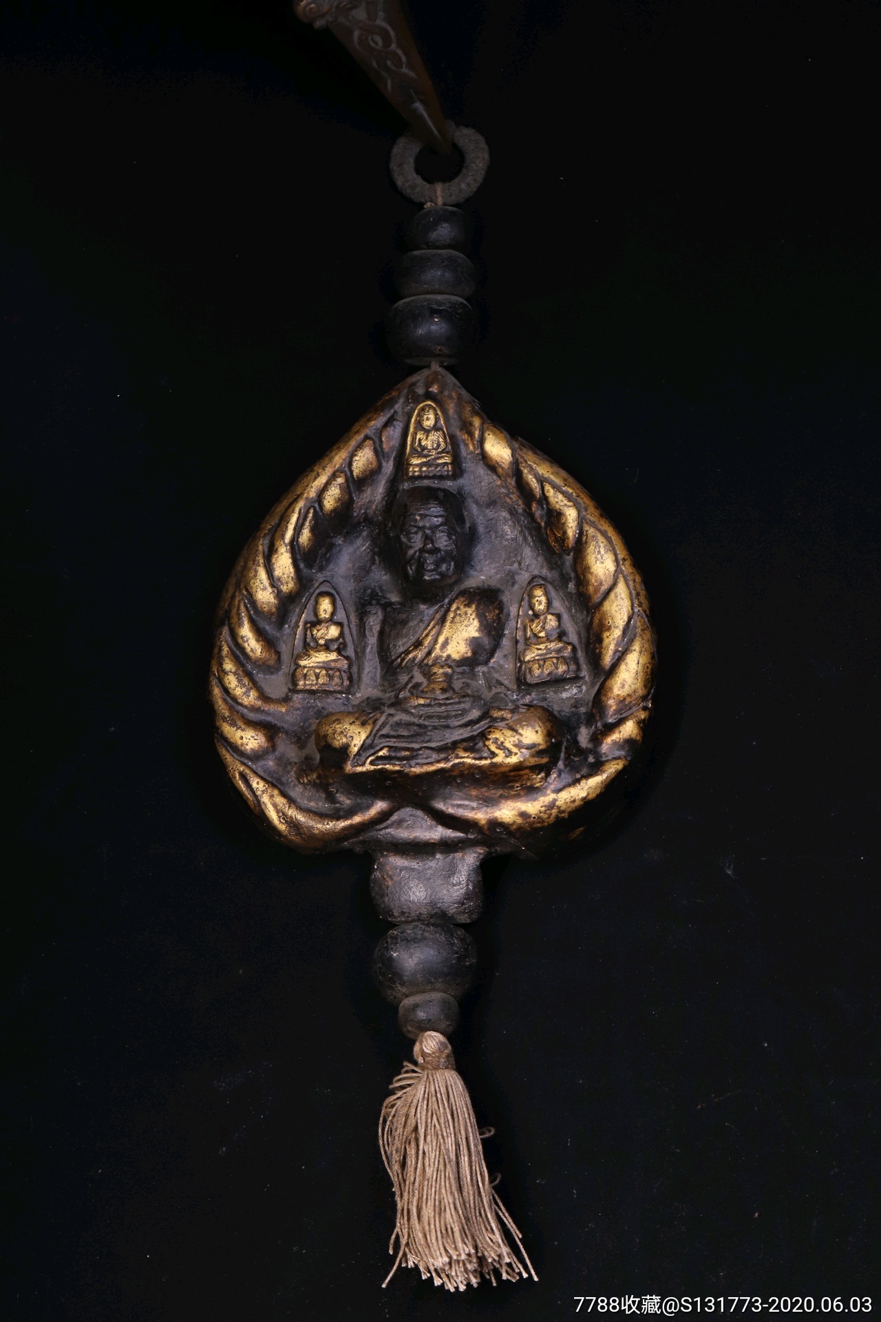 供奉圣物香灰佛牌佛堂挂件香灰材质纯手工描金老佛牌