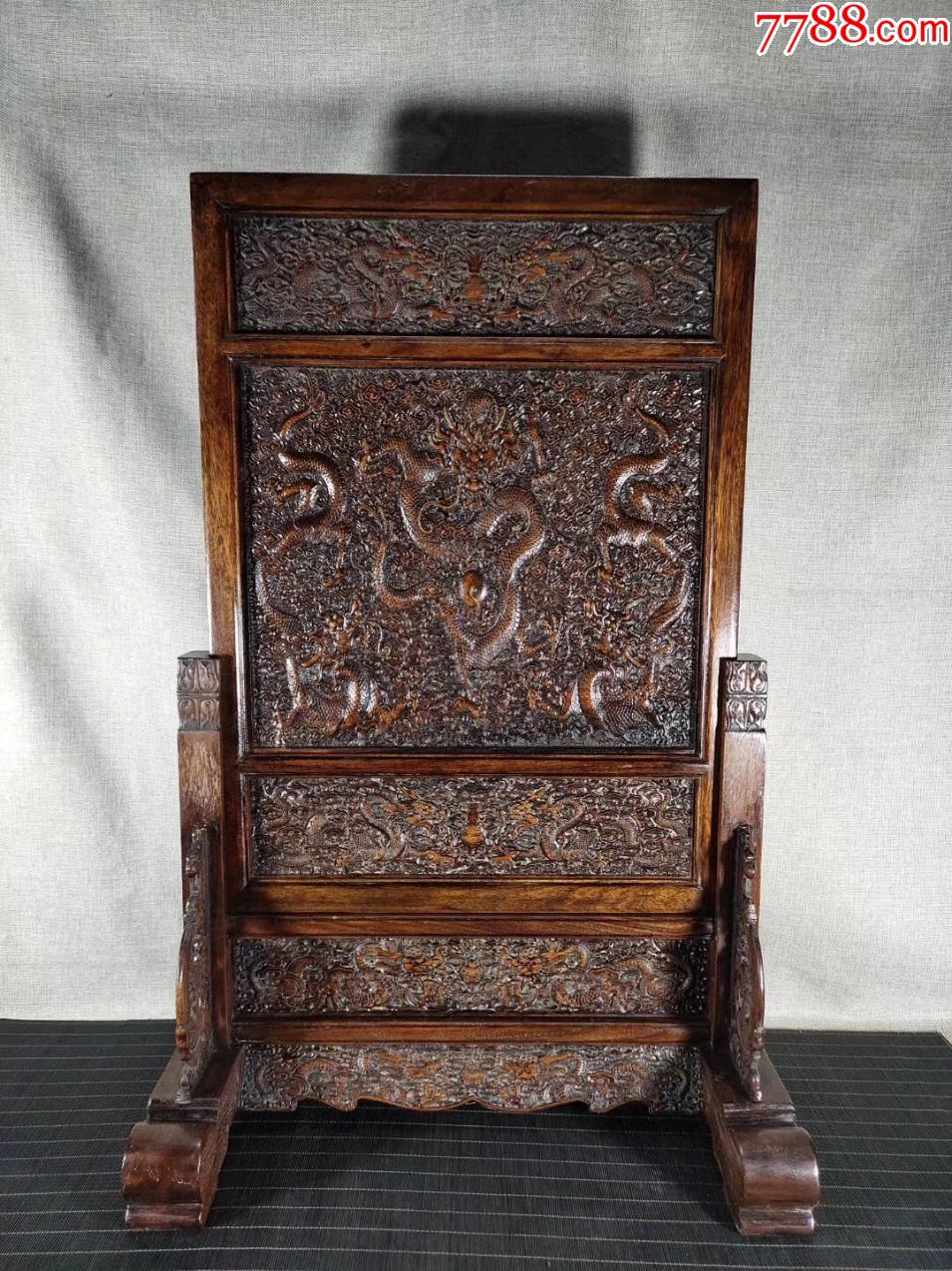 花梨木雕龙插屏