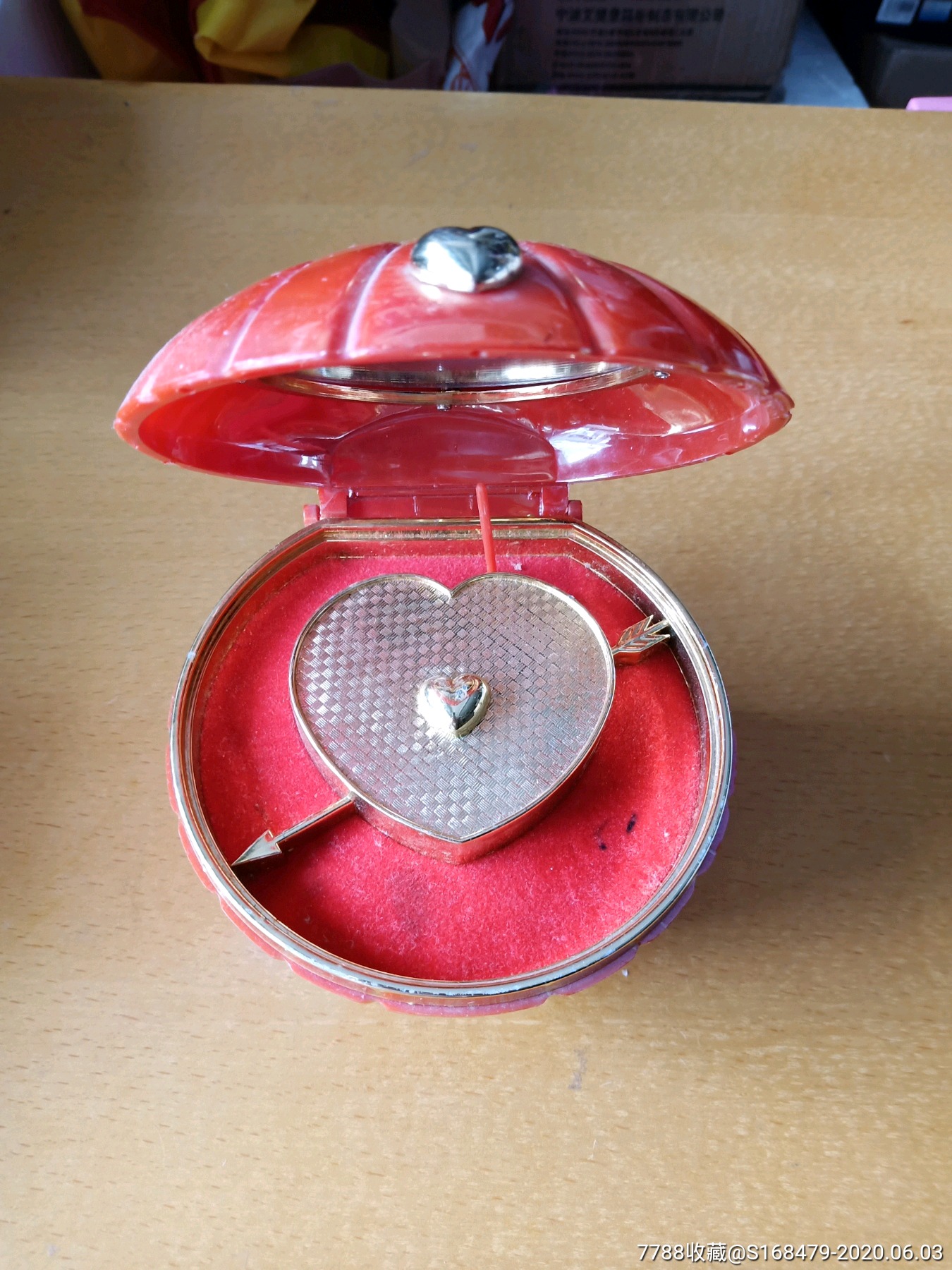 红心型八音盒能放乐