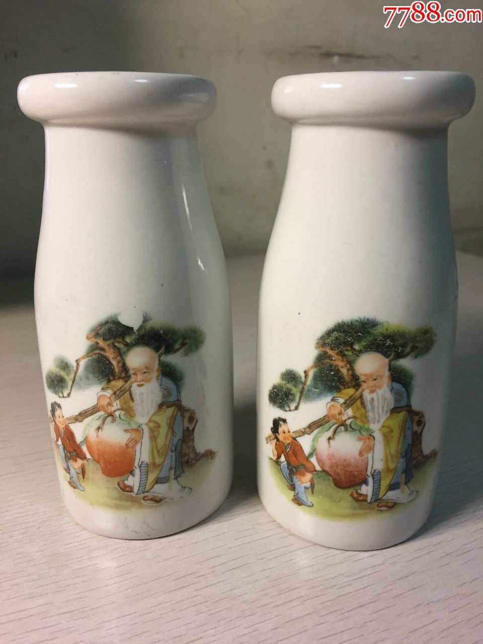 八十年代寿星粉彩奶瓶一对
