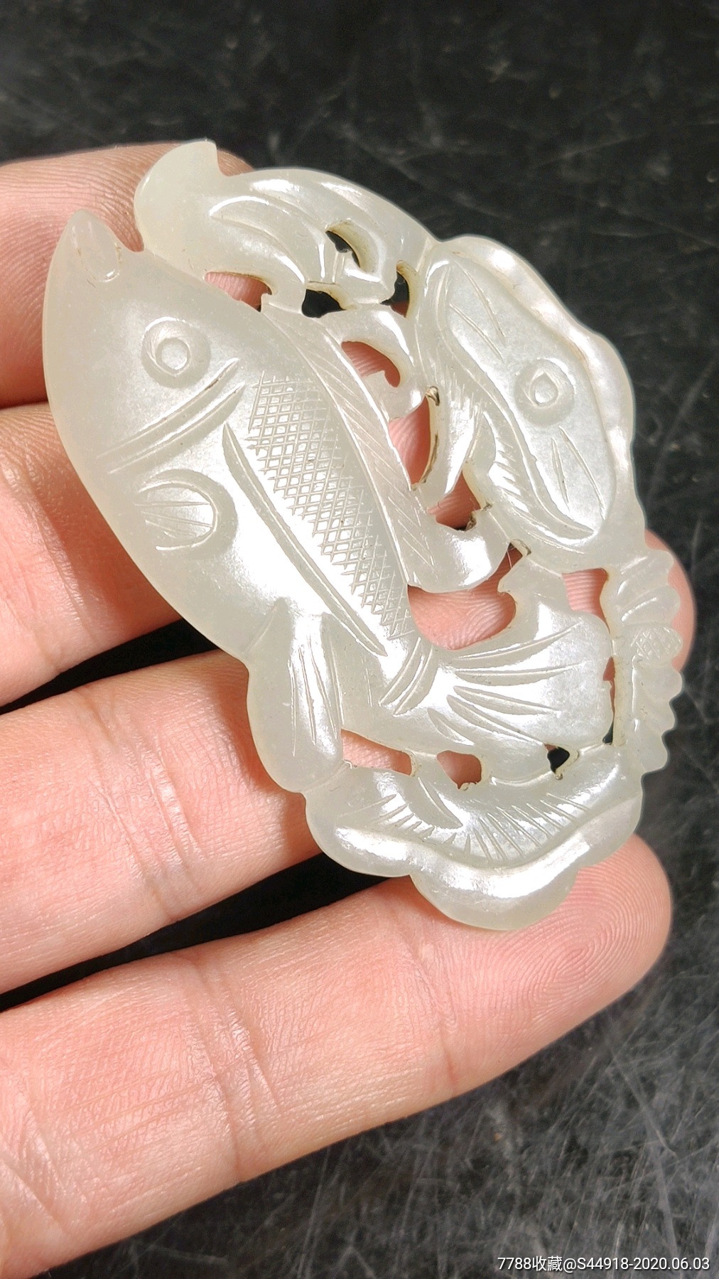 清代和田玉莲鱼挂件(一口价)清代和田玉莲鱼挂件(一口价)