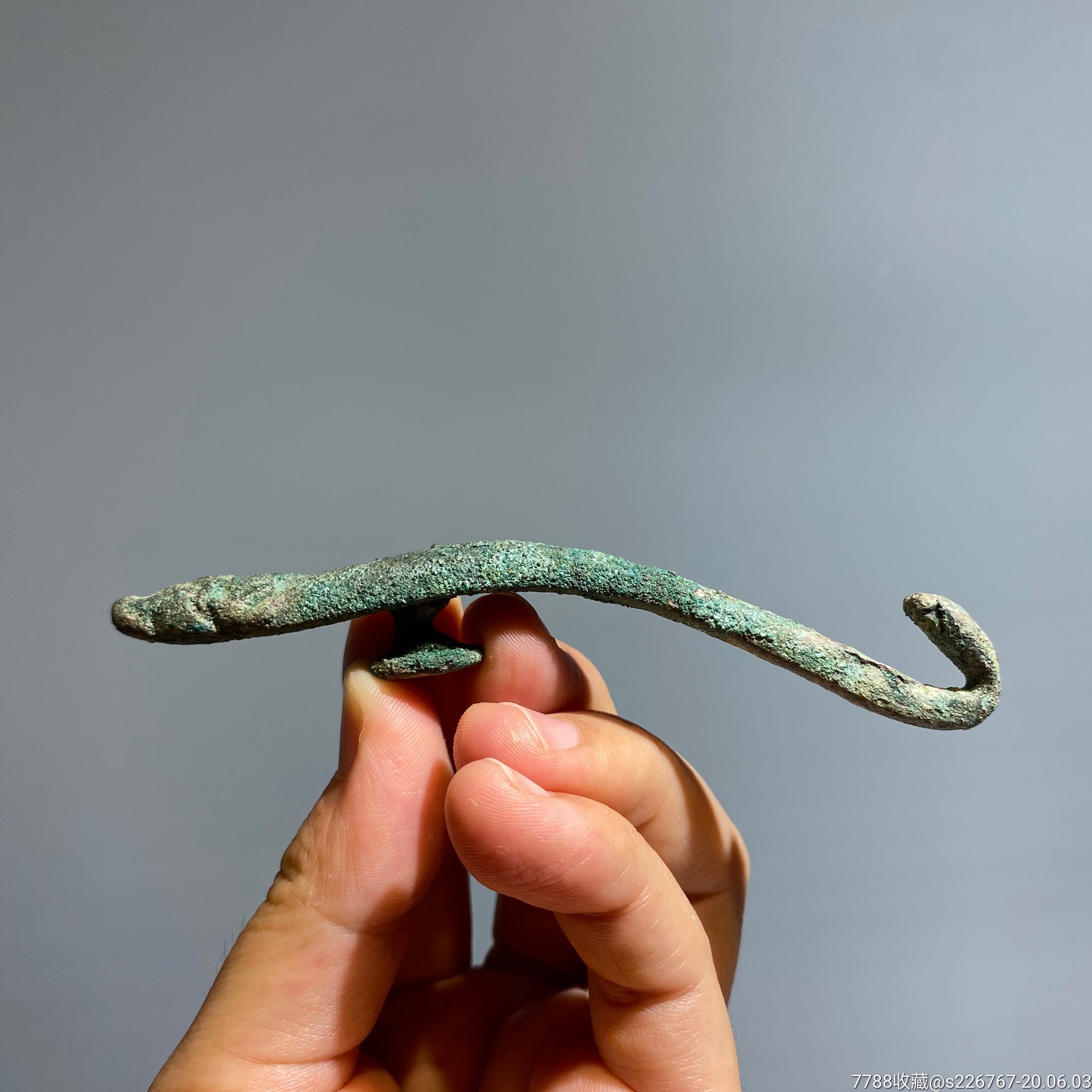 古玩铜器战汉双龙头形青铜带钩