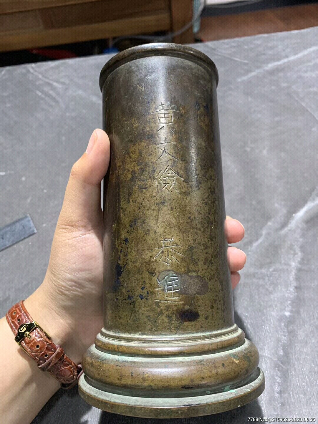 少见的清代铜香筒厚胎全品