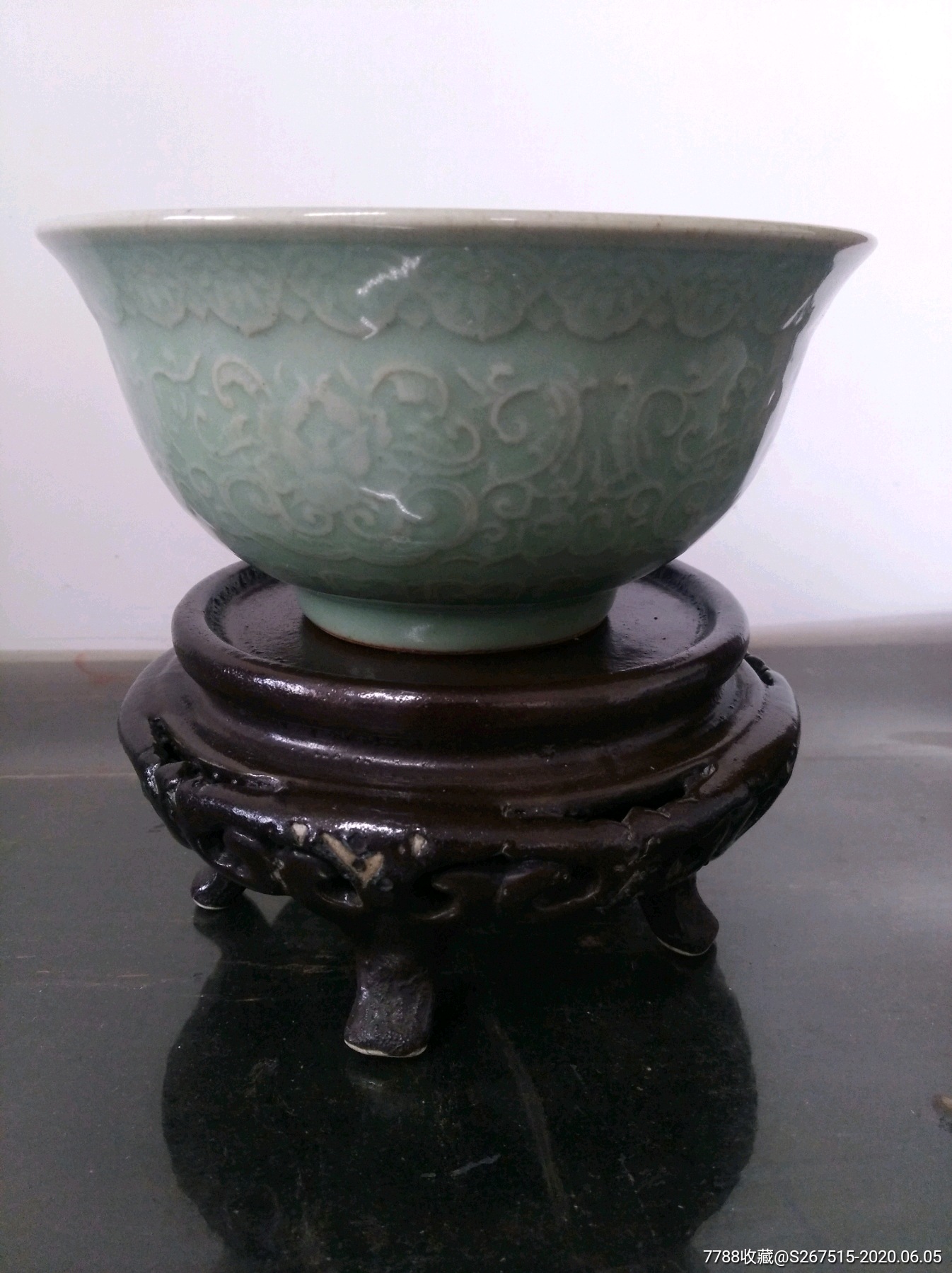 清代龙泉窑碗一个釉色莹润品相完整完美品