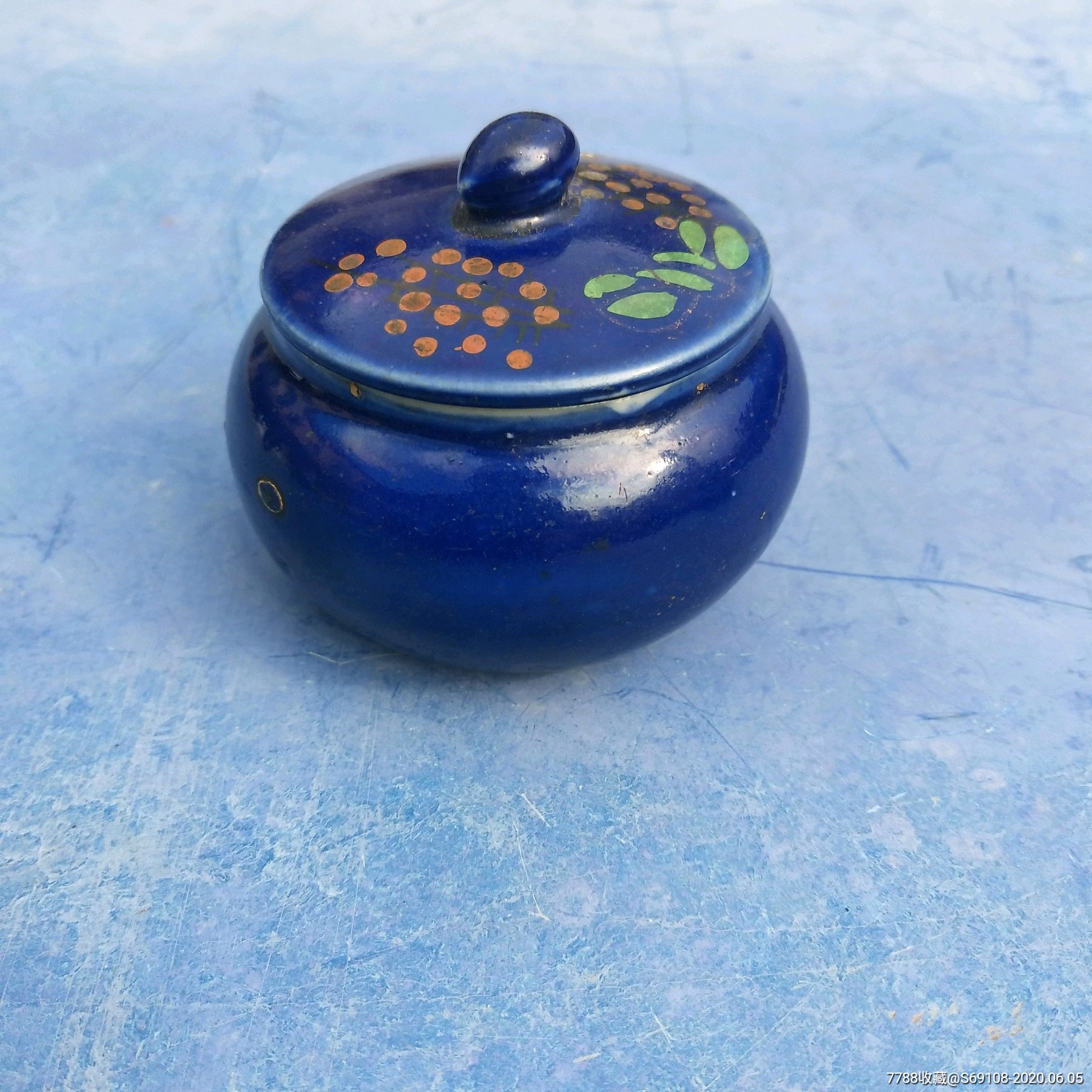 日本蓝釉水果绘图小罐