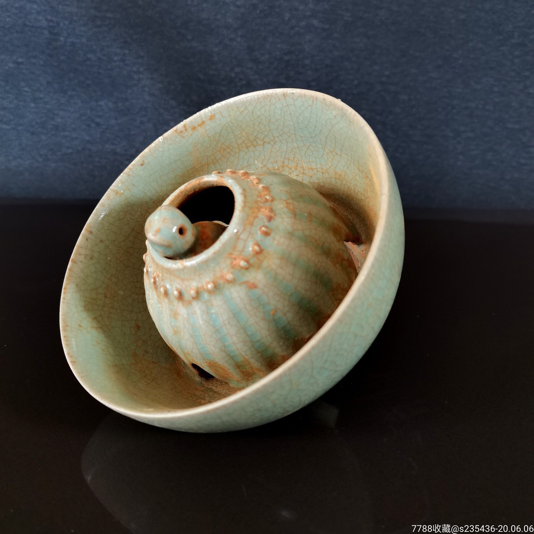 宋代汝窑开片刻瓷公道杯