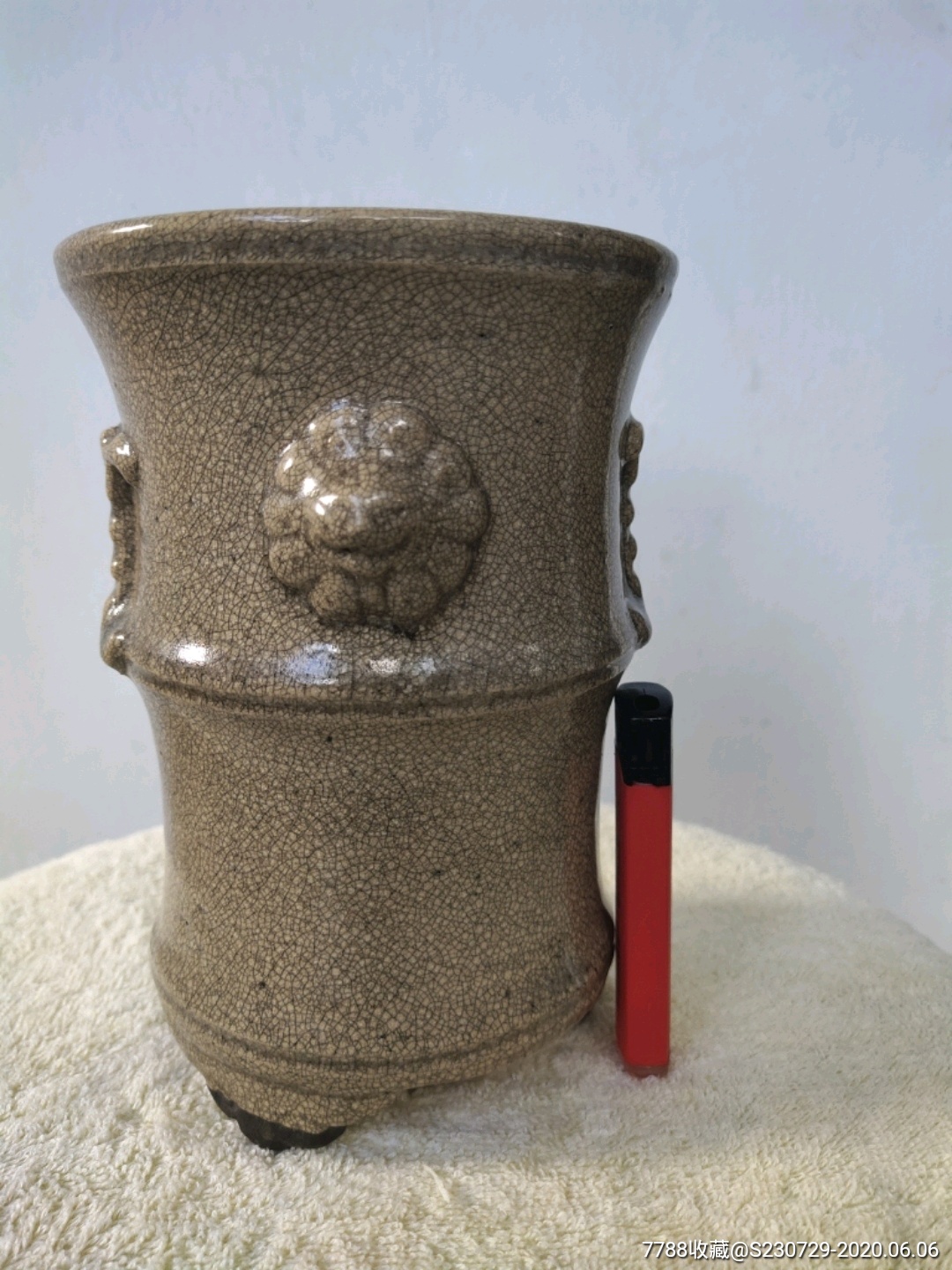 宋代哥窑大笔筒