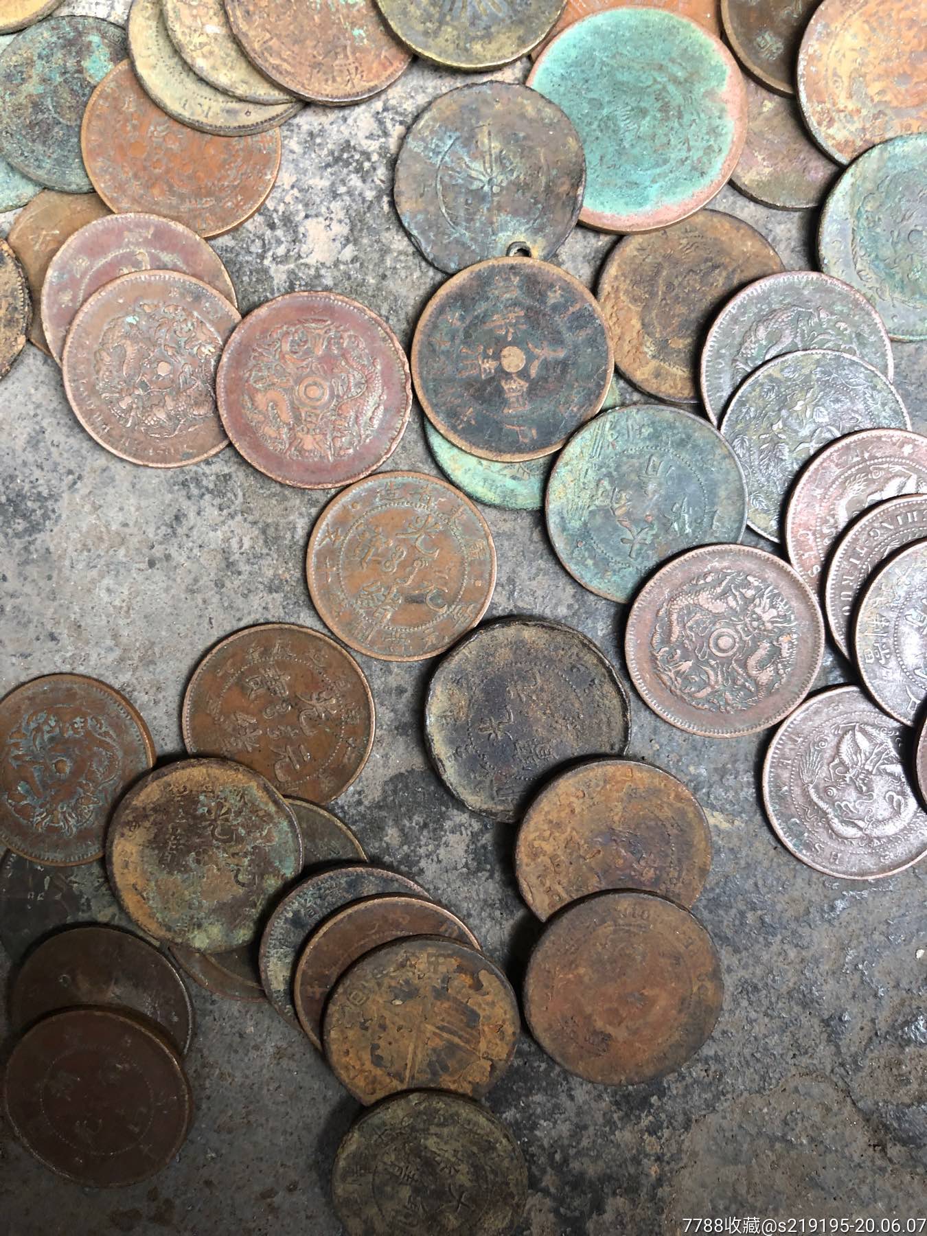 老铜币一堆