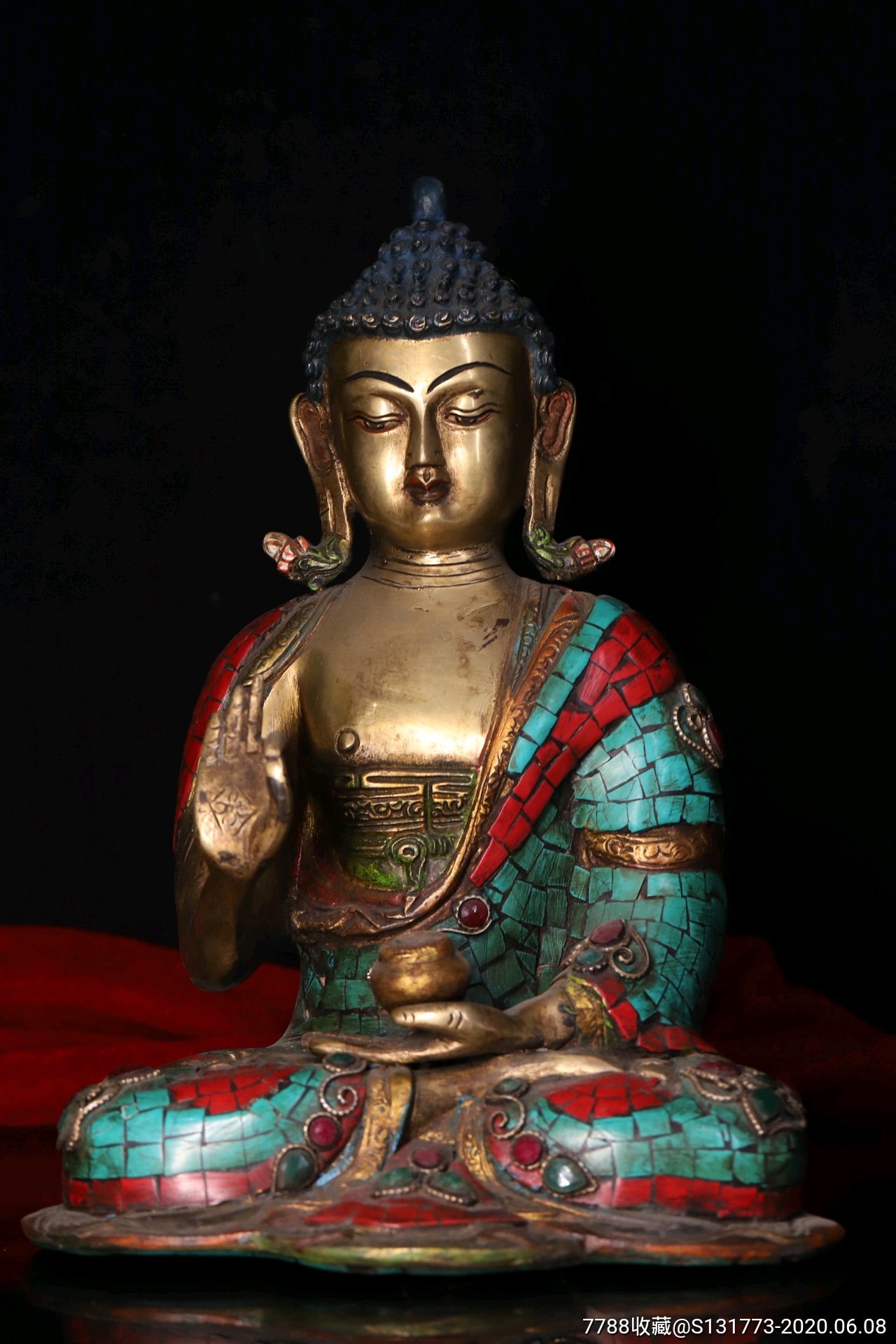 尼泊尔回流,藏传铜佛像纯黄铜錾刻打磨镶嵌宝石释迦摩尼佛