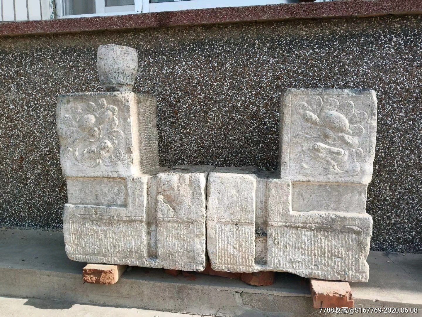 清中期青石门枕一对