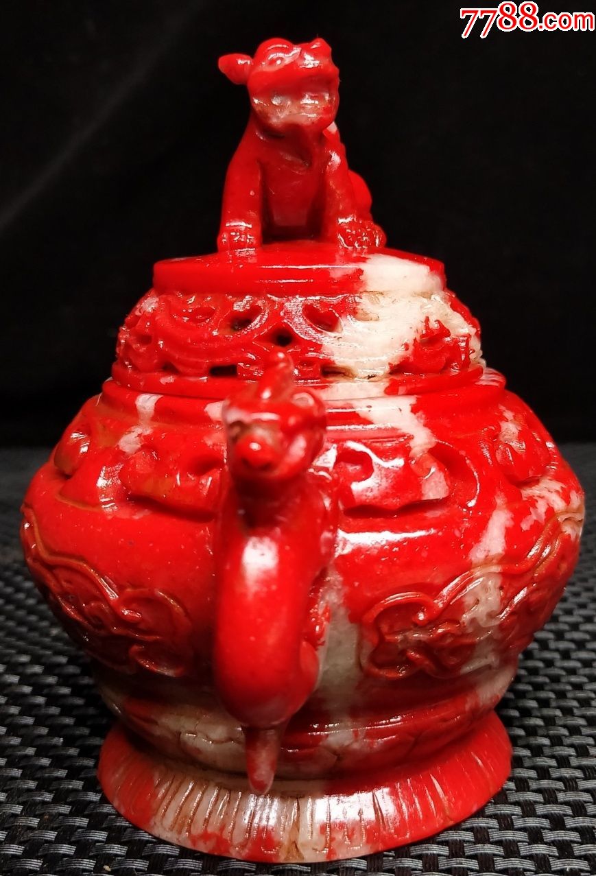 珍藏鸡血石香炉